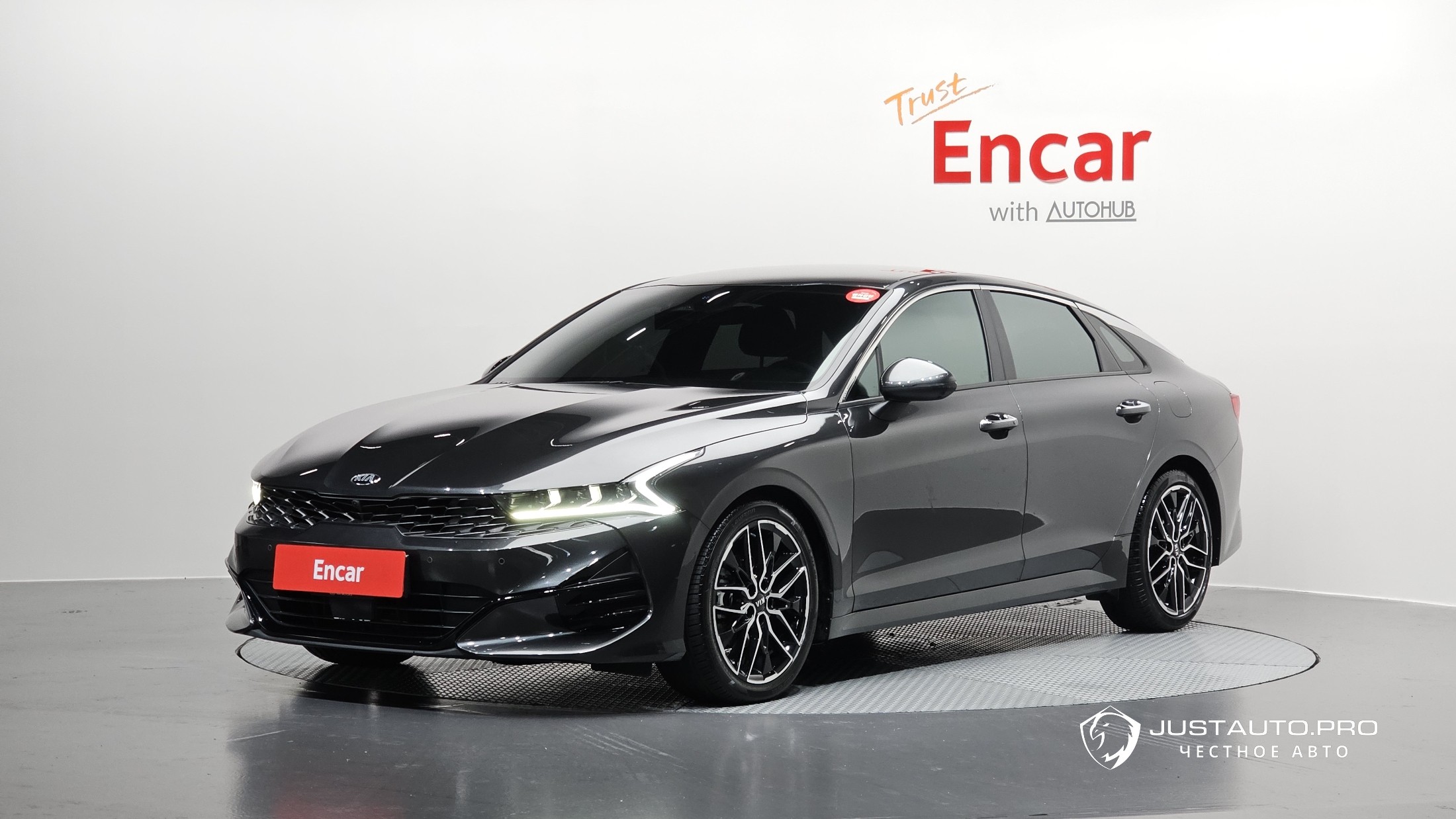 Автомобиль Kia K5