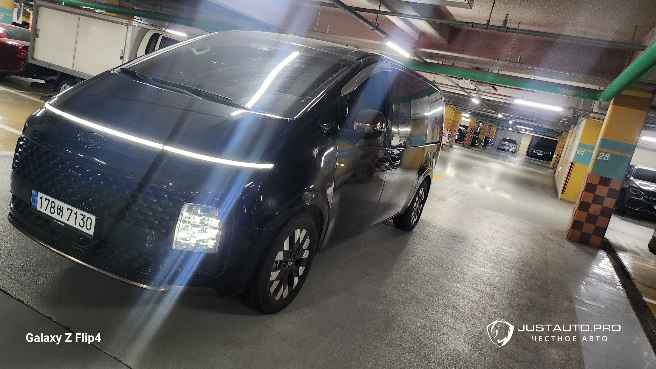 Автомобиль Hyundai Staria