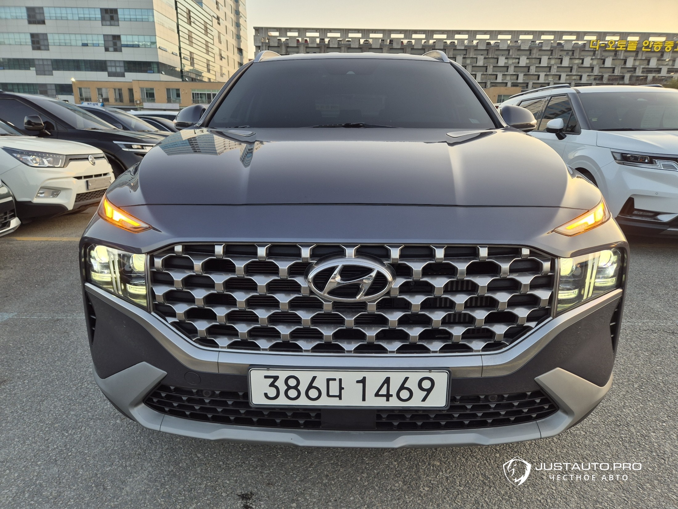 Автомобиль Hyundai Santafe