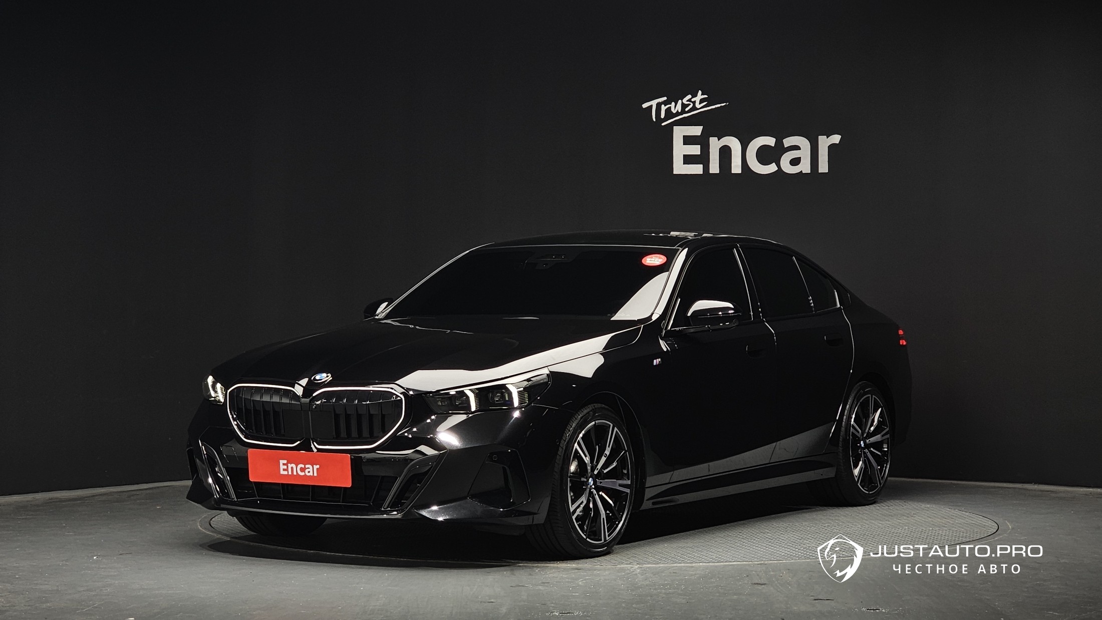 Автомобиль BMW 5-Series