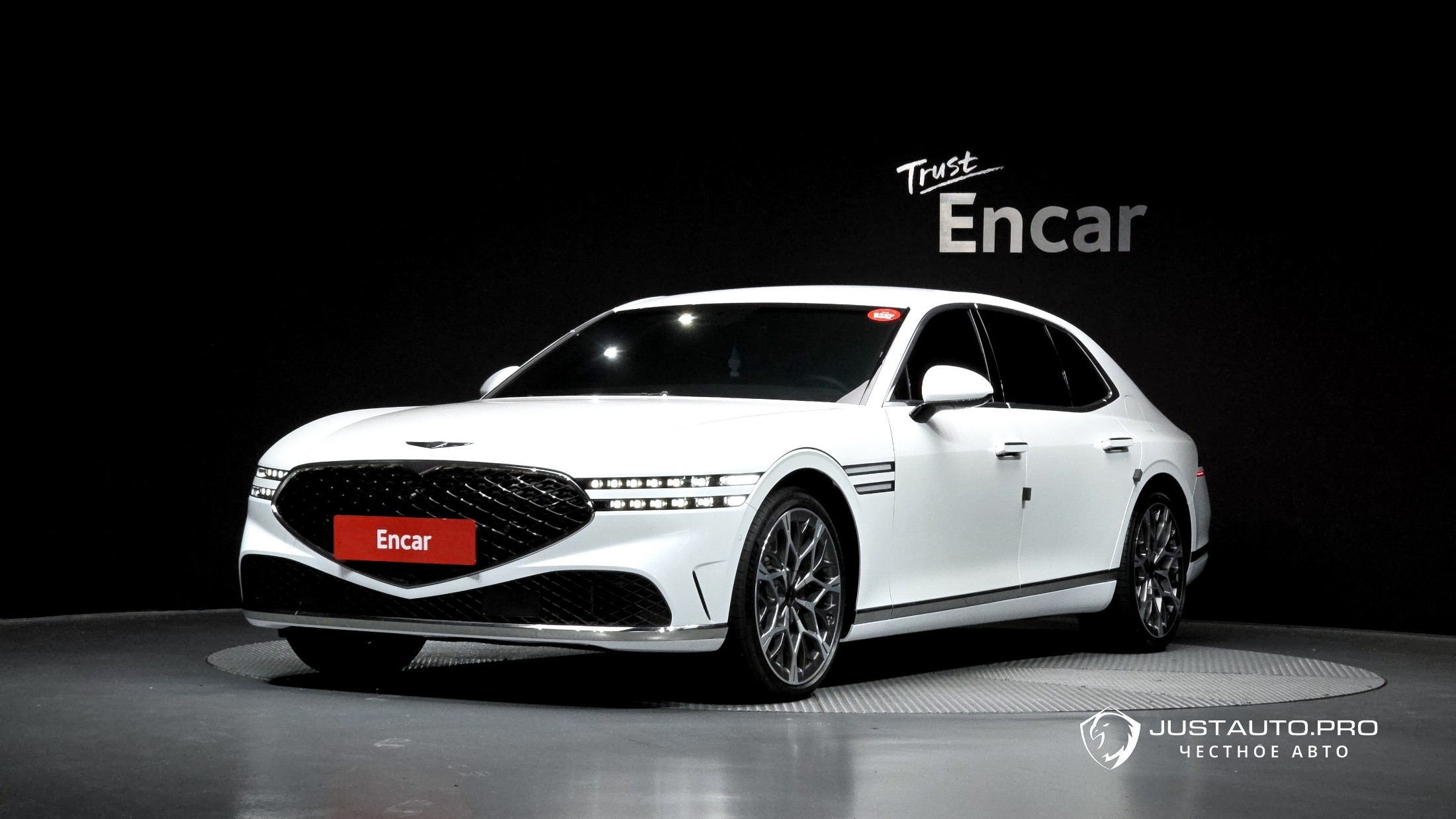 Автомобиль Genesis G90