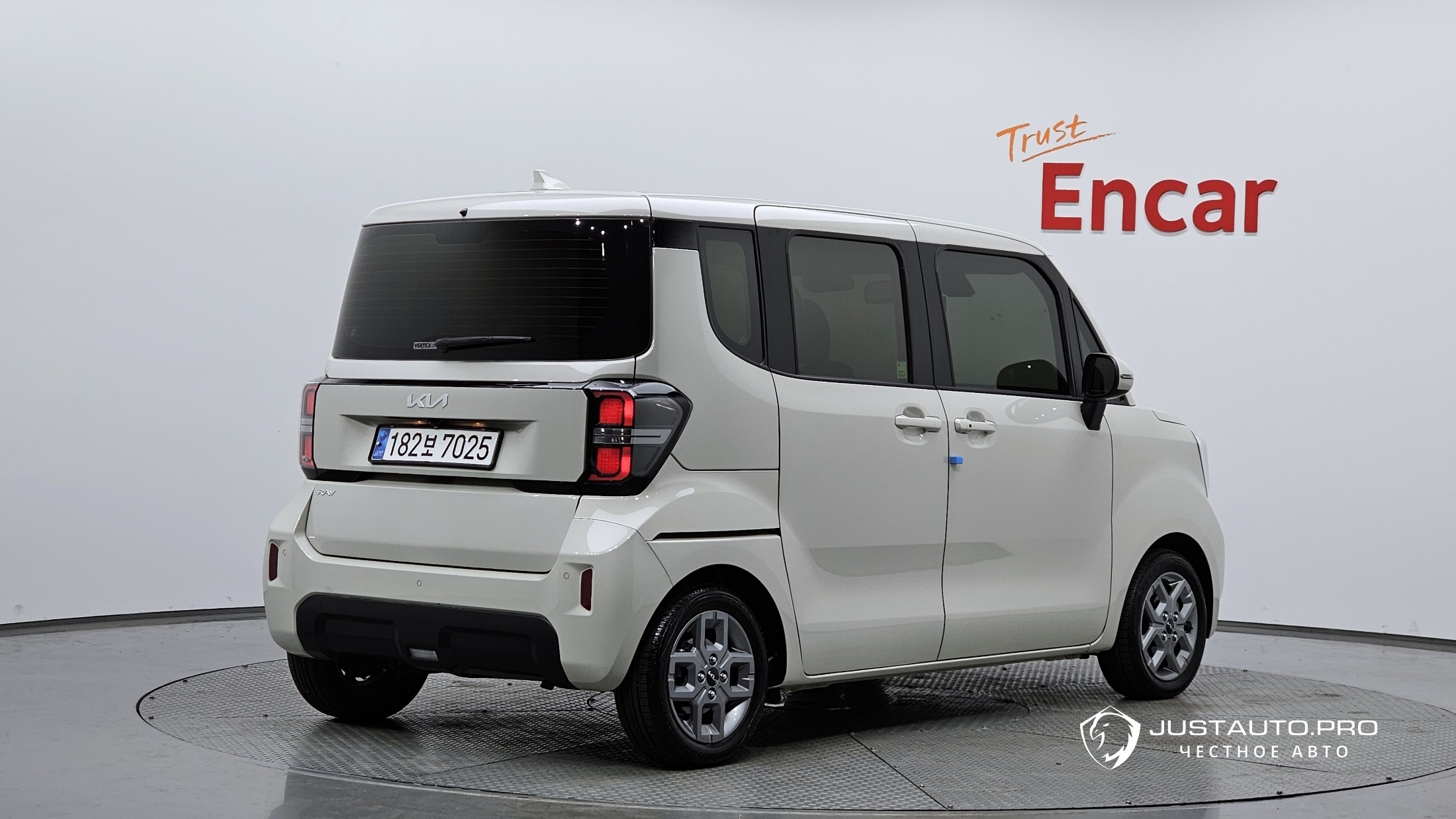 Автомобиль Kia RAY