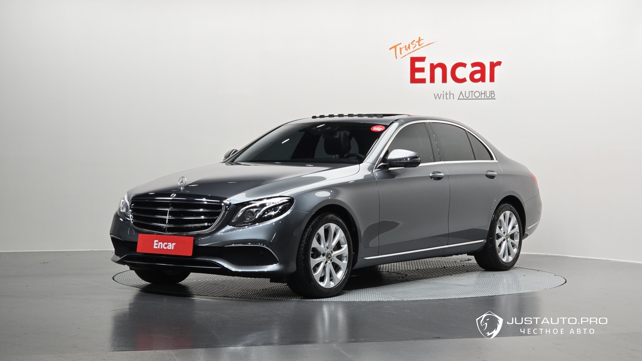 Автомобиль Mercedes-Benz E-Class