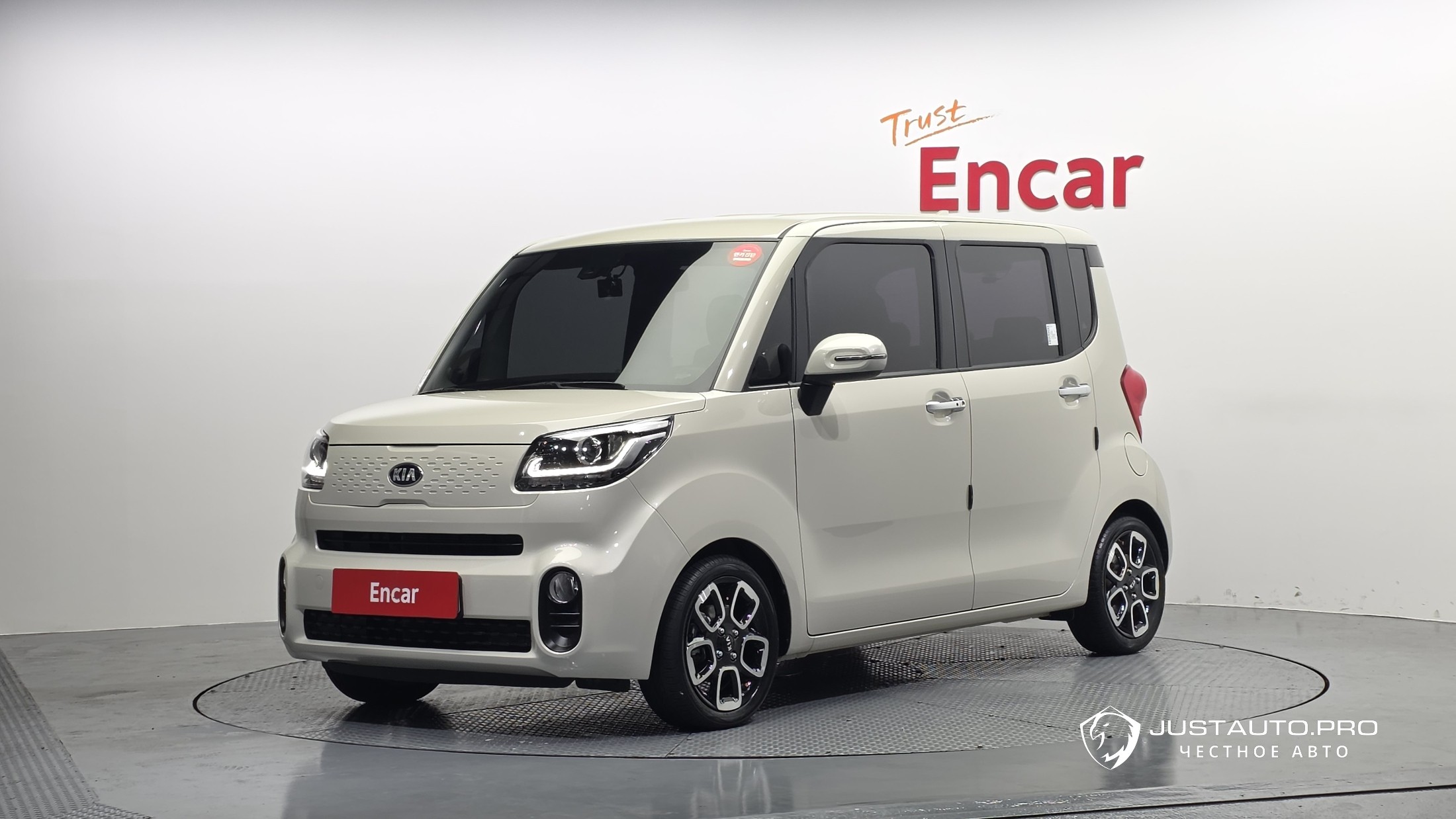 Автомобиль Kia RAY