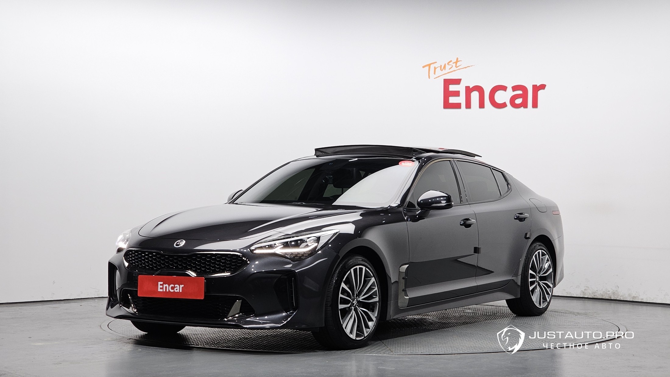 Автомобиль Kia Stinger