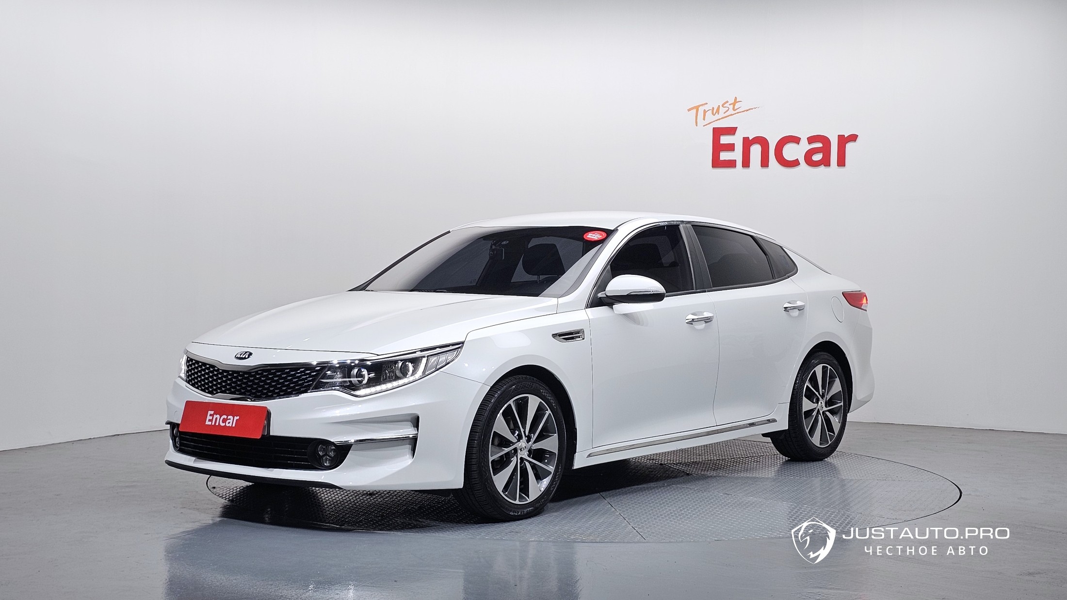 Автомобиль Kia K5