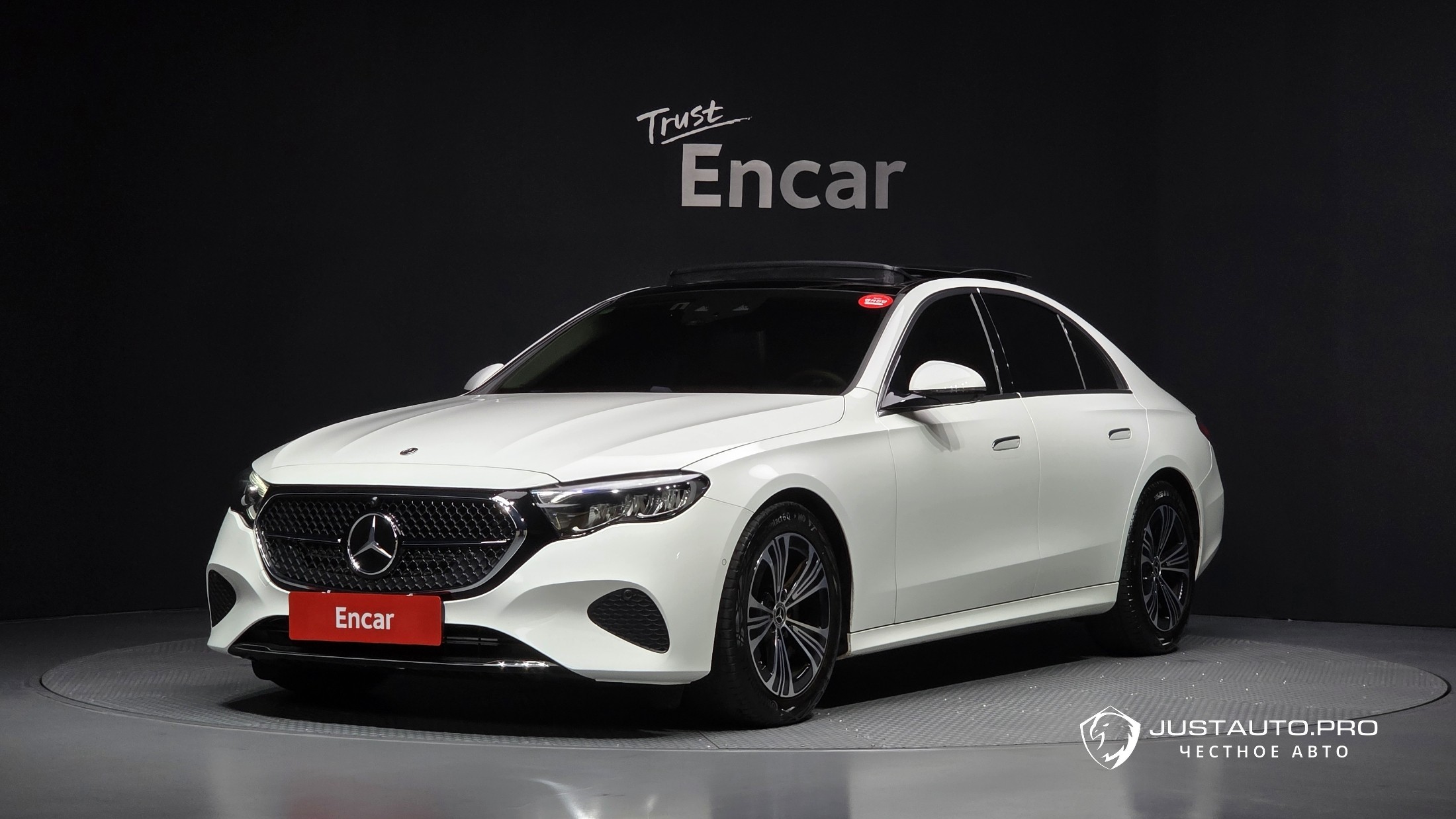 Автомобиль Mercedes-Benz E-Class