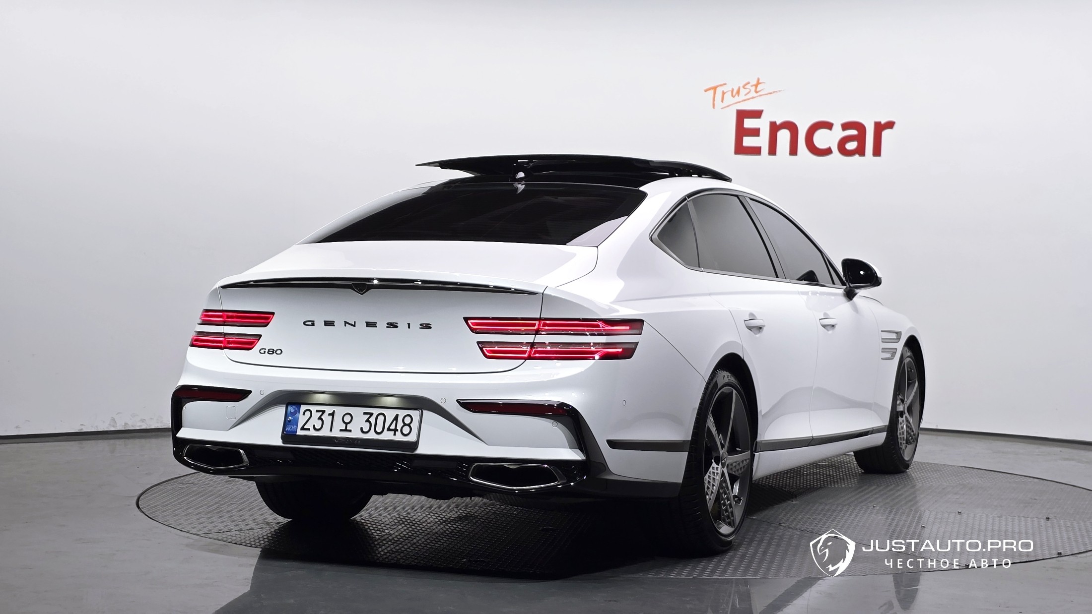 Автомобиль Genesis G80