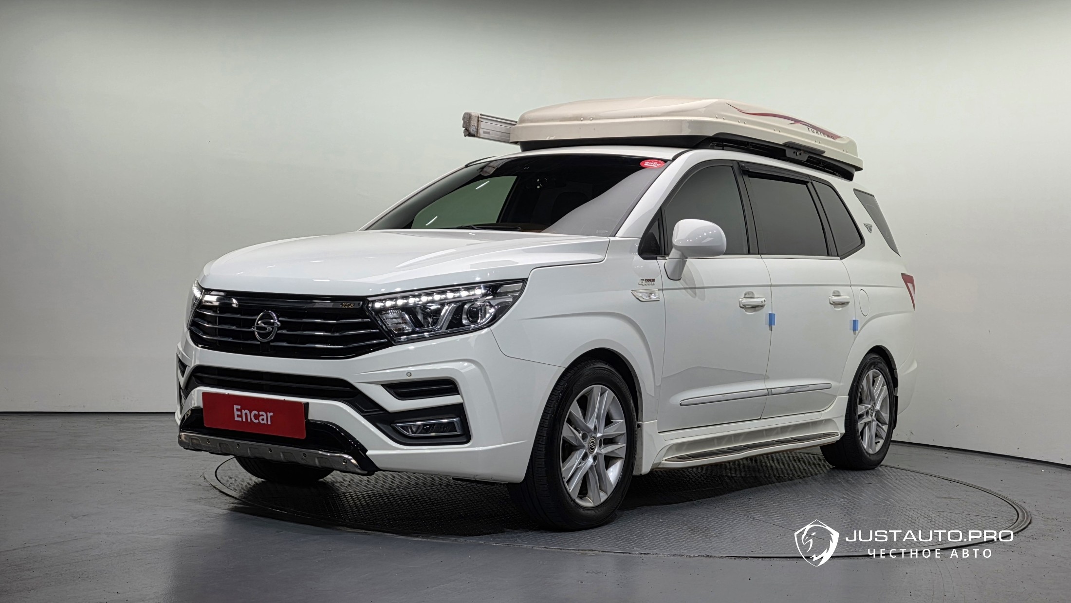 Автомобиль KG_Mobility_Ssangyong KORANDO