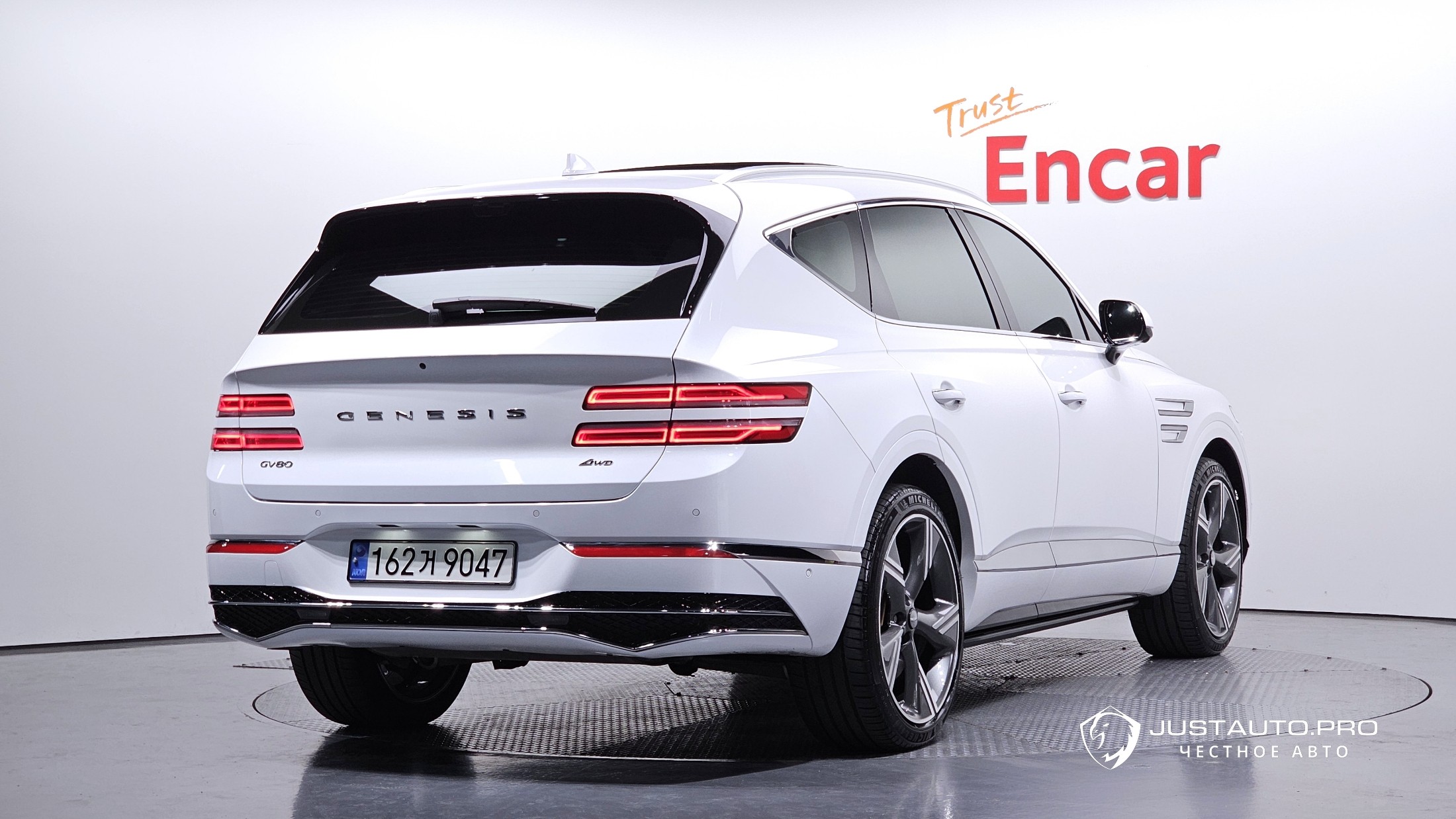 Автомобиль Genesis GV80