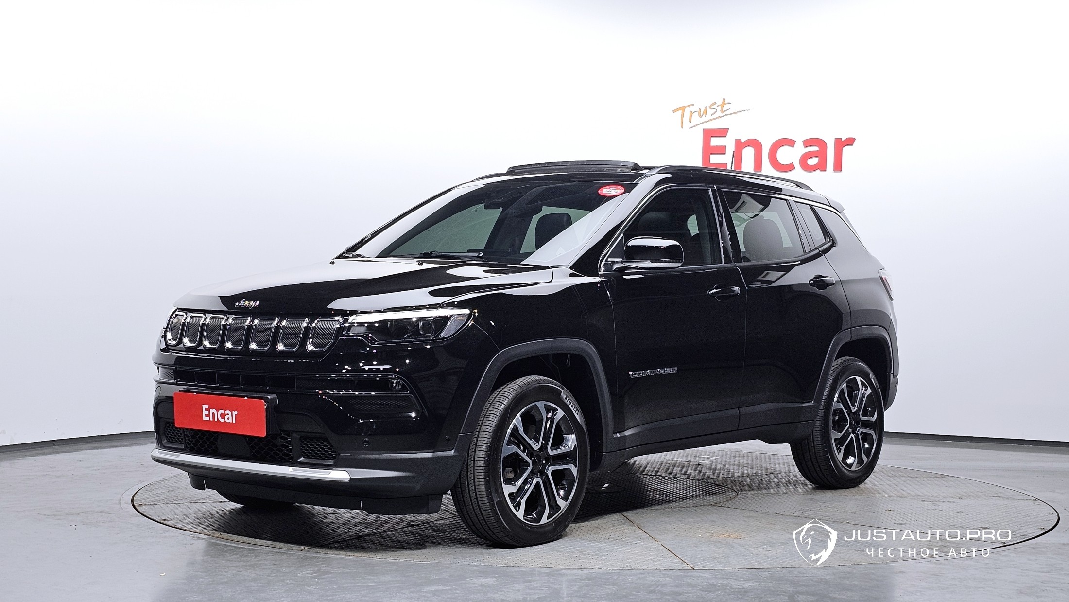 Автомобиль Jeep Compass