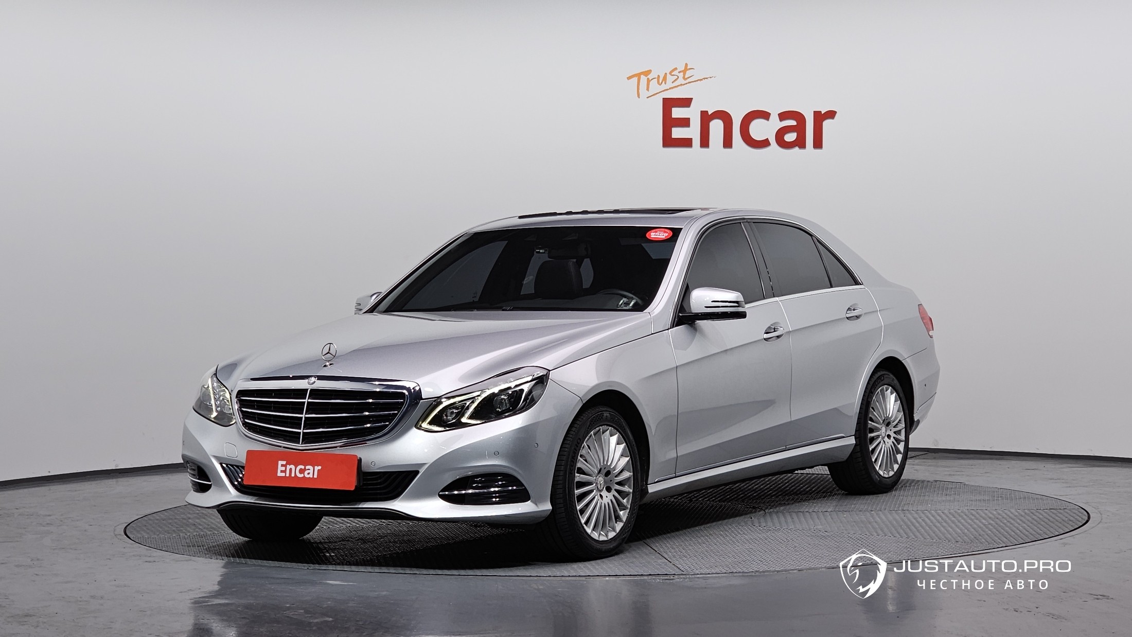 Автомобиль Mercedes-Benz E-Class