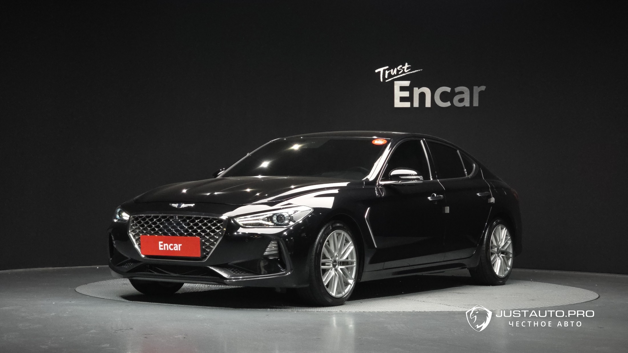 Автомобиль Genesis G70