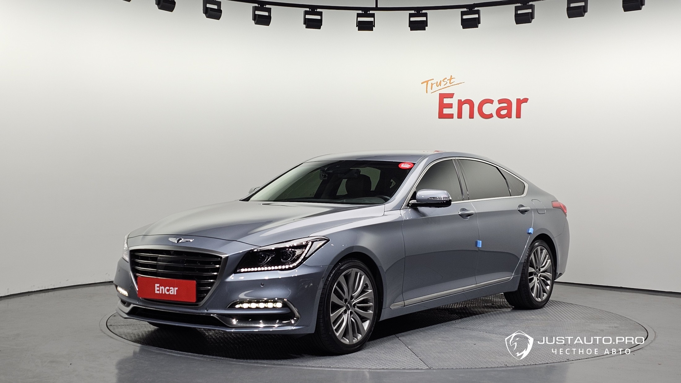 Автомобиль Genesis G80