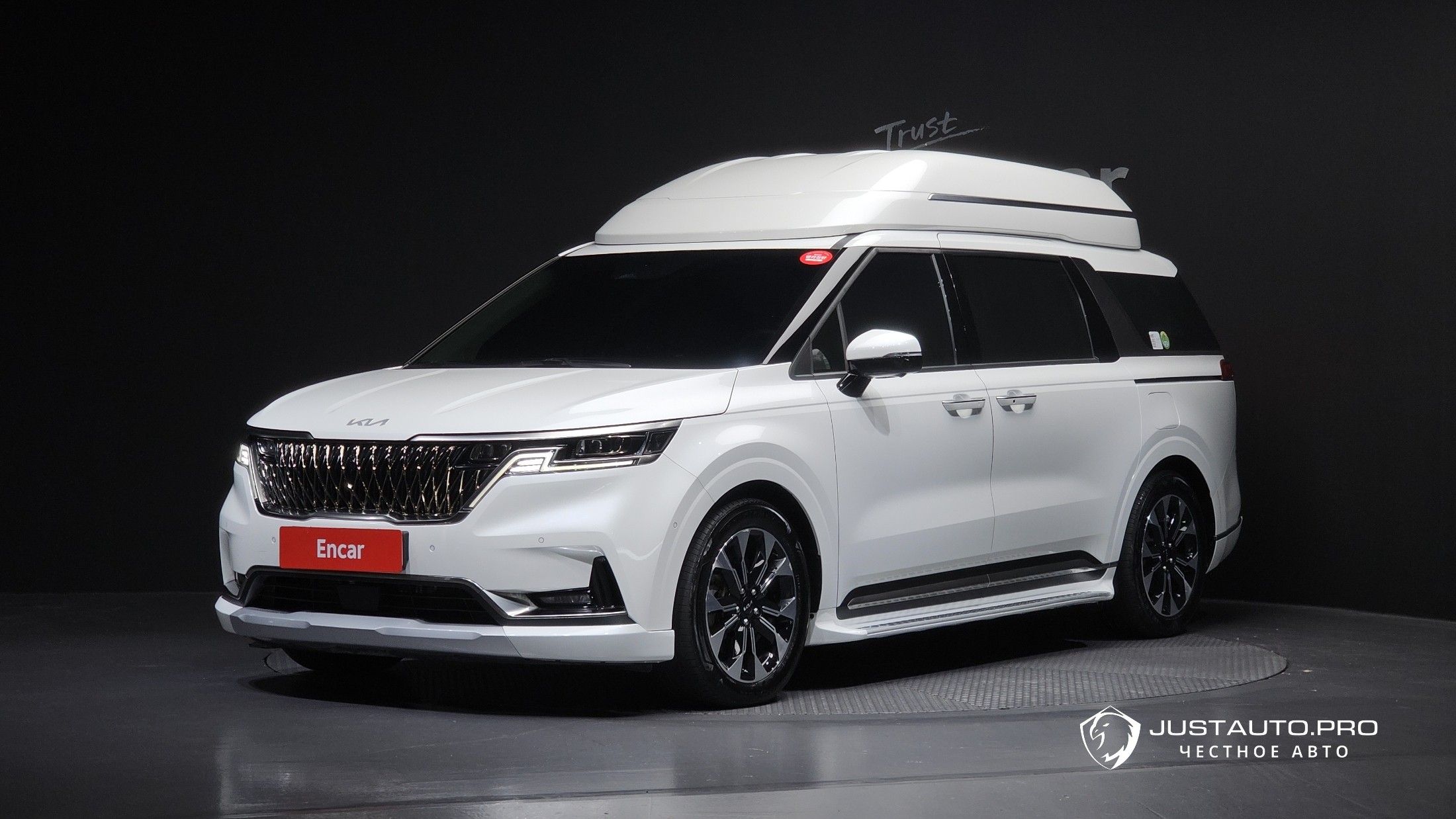 Автомобиль Kia Canival