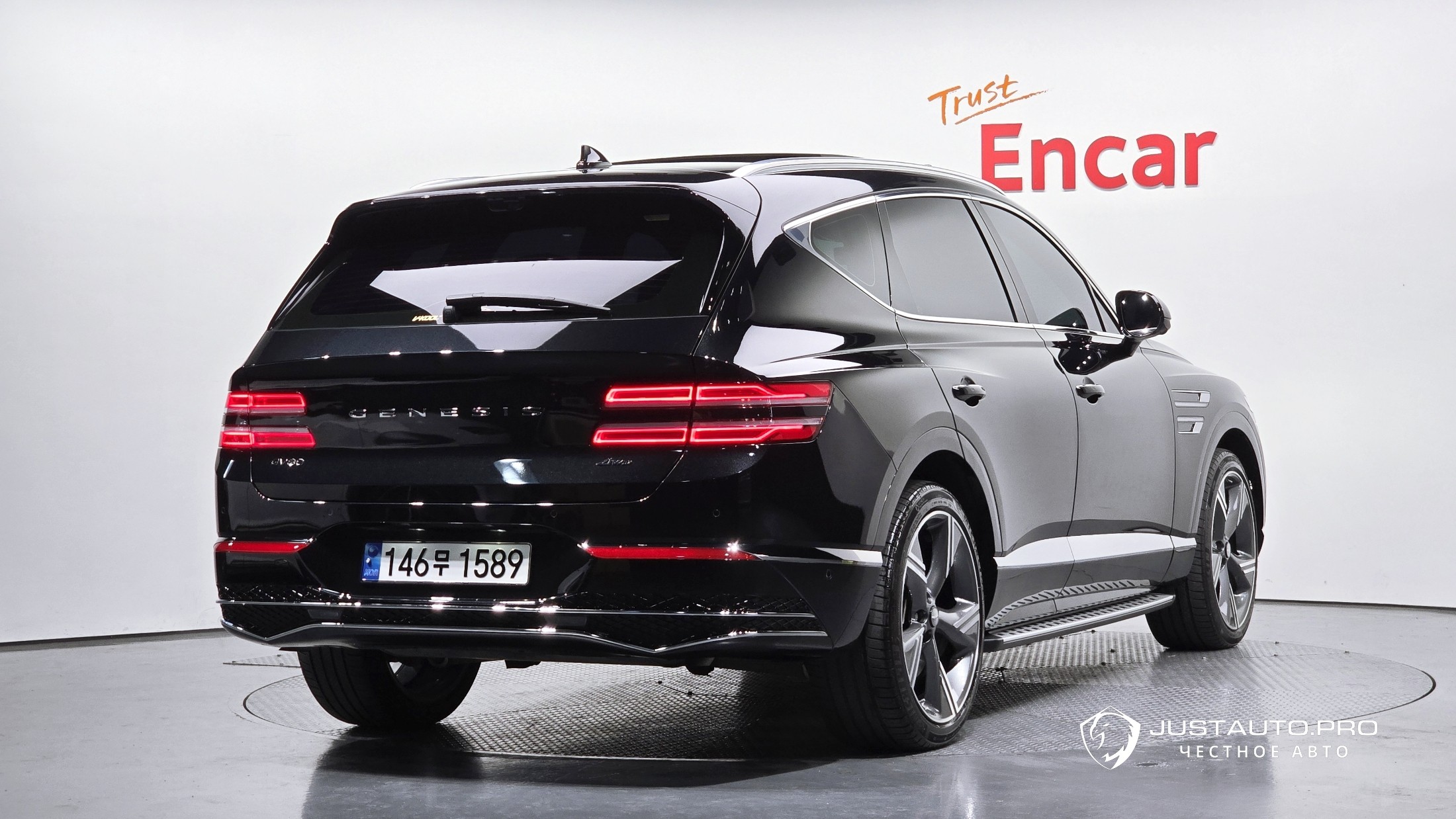 Автомобиль Genesis GV80