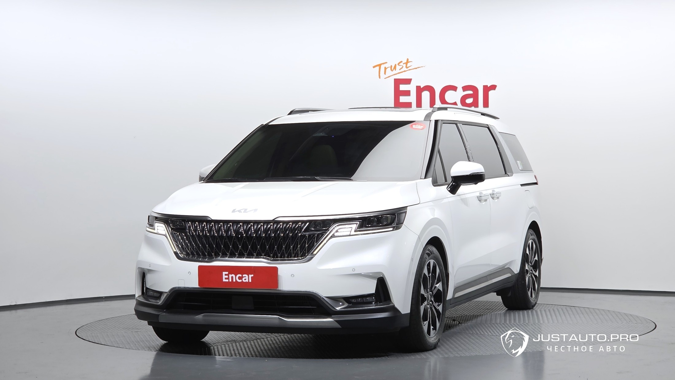 Автомобиль Kia Canival