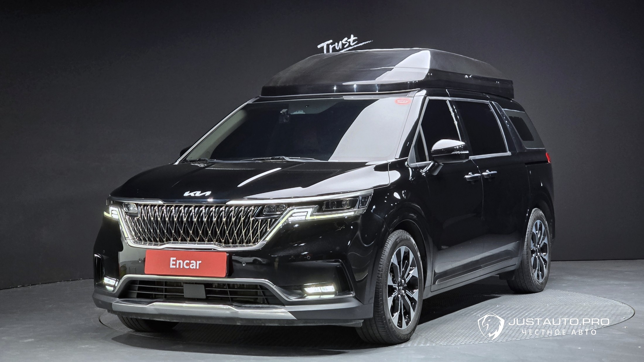 Автомобиль Kia Canival