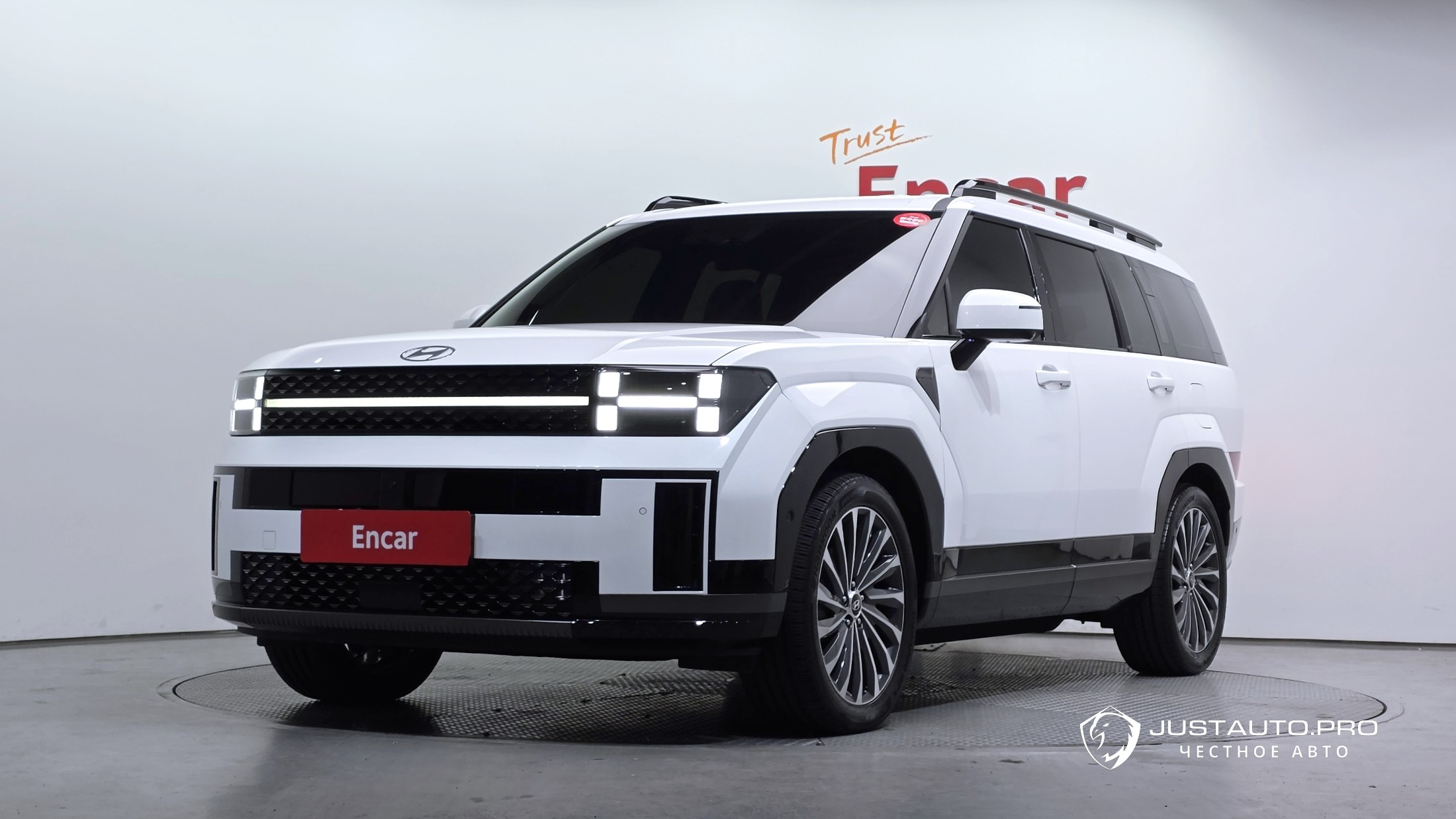 Автомобиль Hyundai Santafe