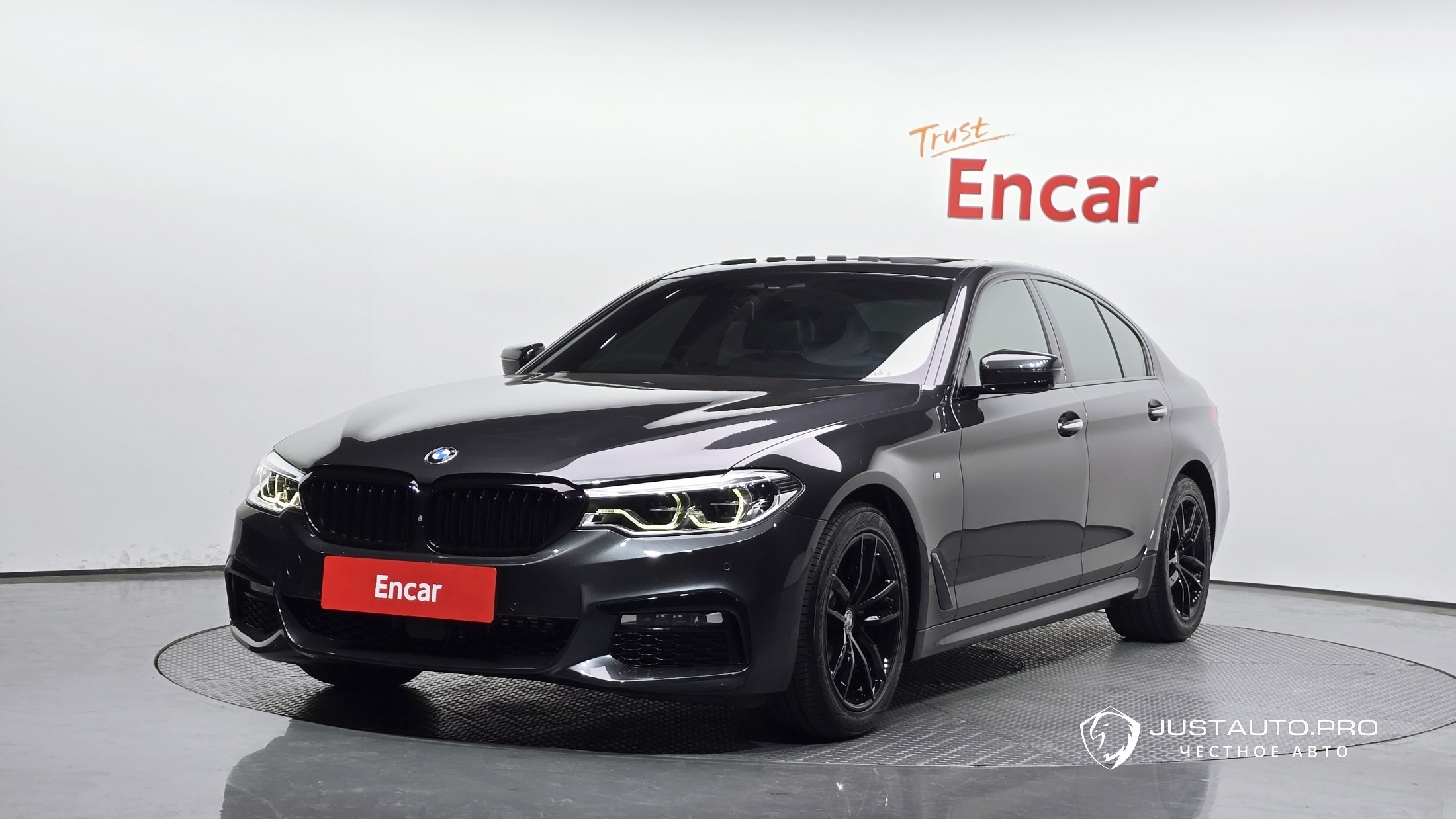 Автомобиль BMW 5-Series