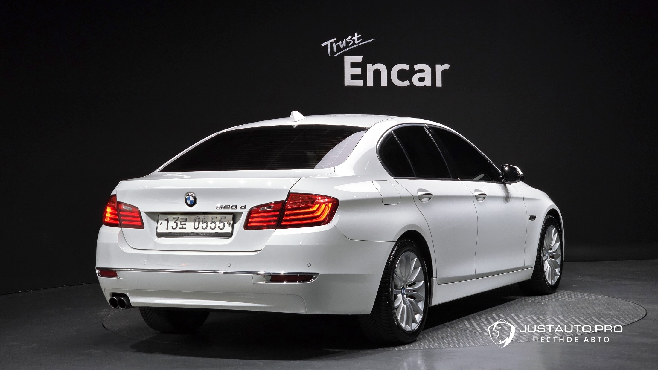 Автомобиль BMW 5-Series