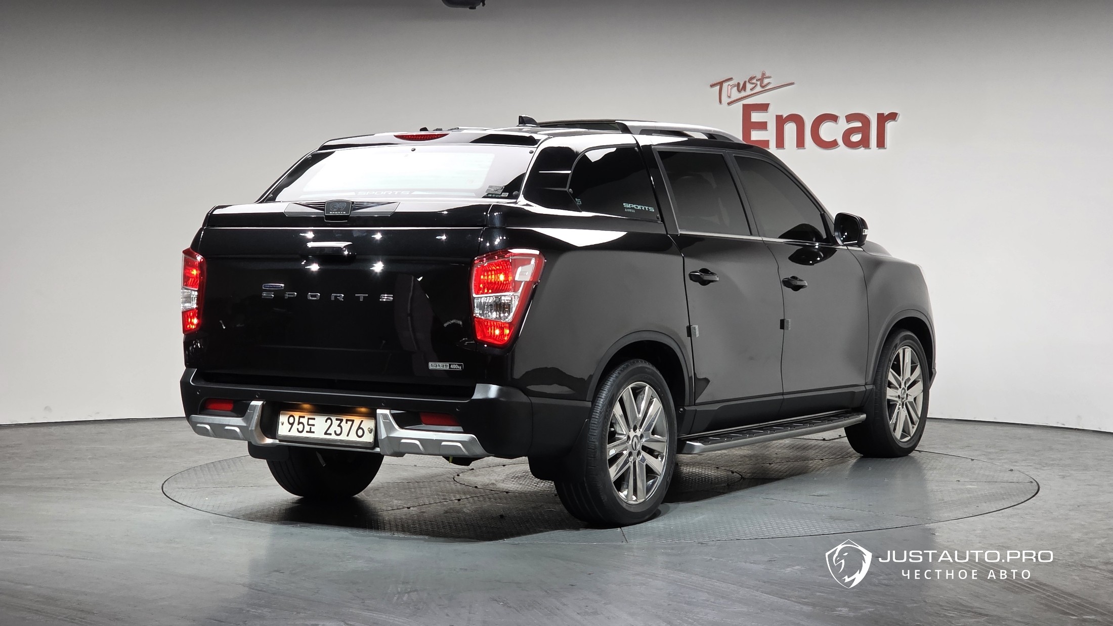 Автомобиль KG_Mobility_Ssangyong Rexton