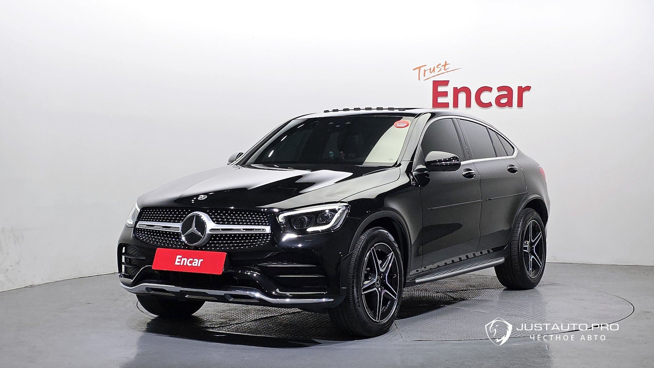 Автомобиль Mercedes-Benz GLC-Class