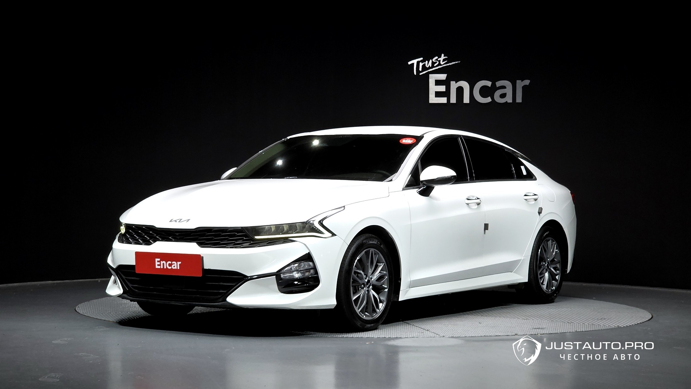 Автомобиль Kia K5