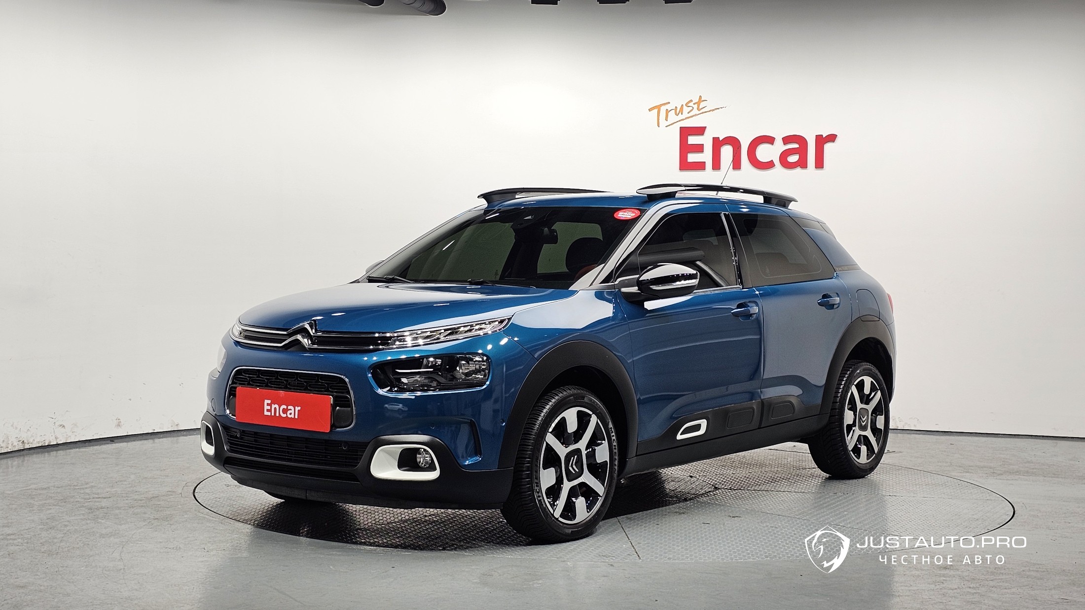 Автомобиль Citroen-DS C4 CACTUS