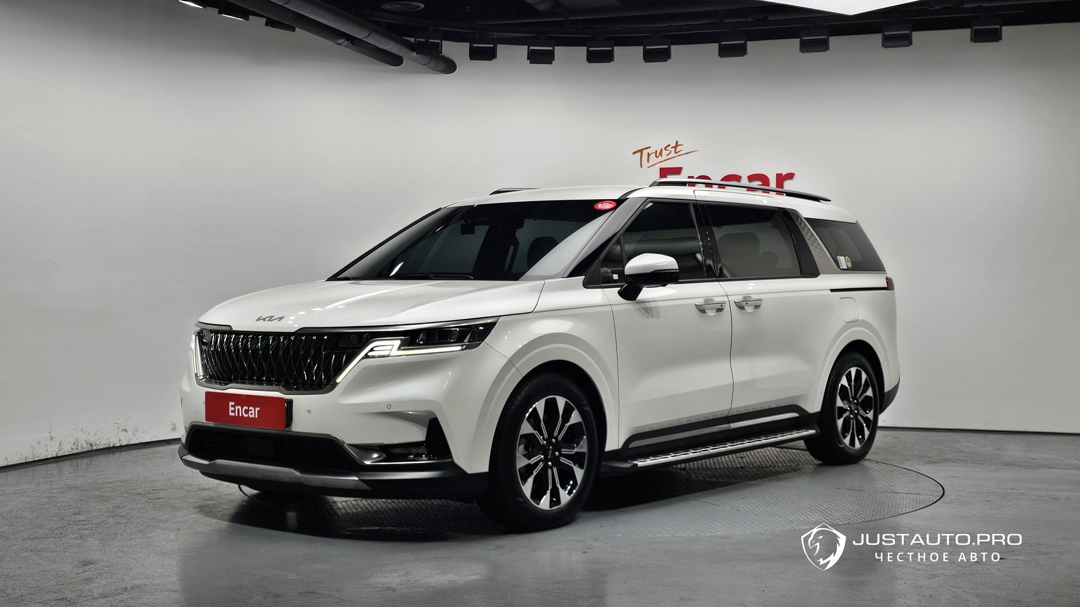 Автомобиль Kia Canival