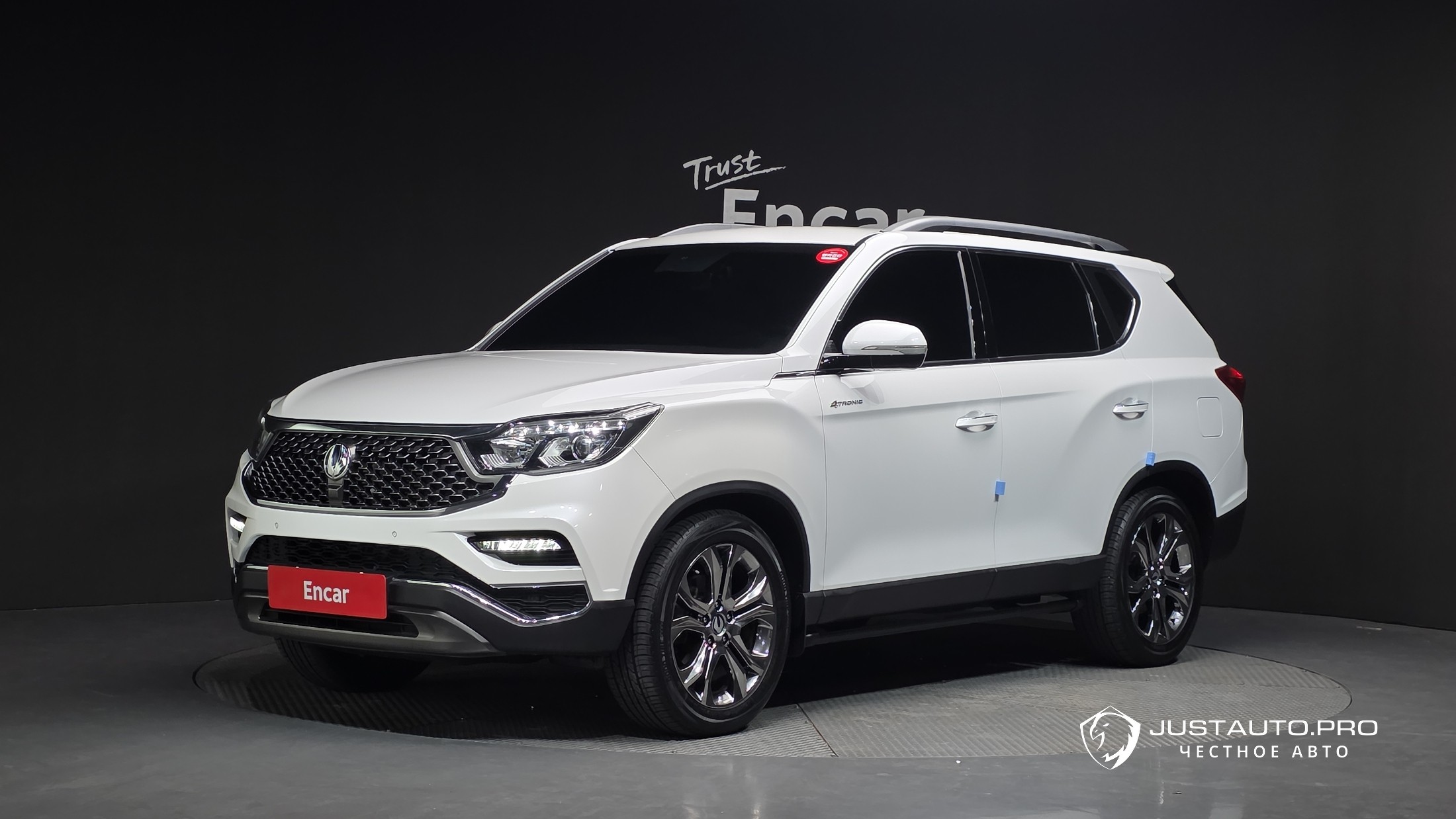 Автомобиль KG_Mobility_Ssangyong Rexton