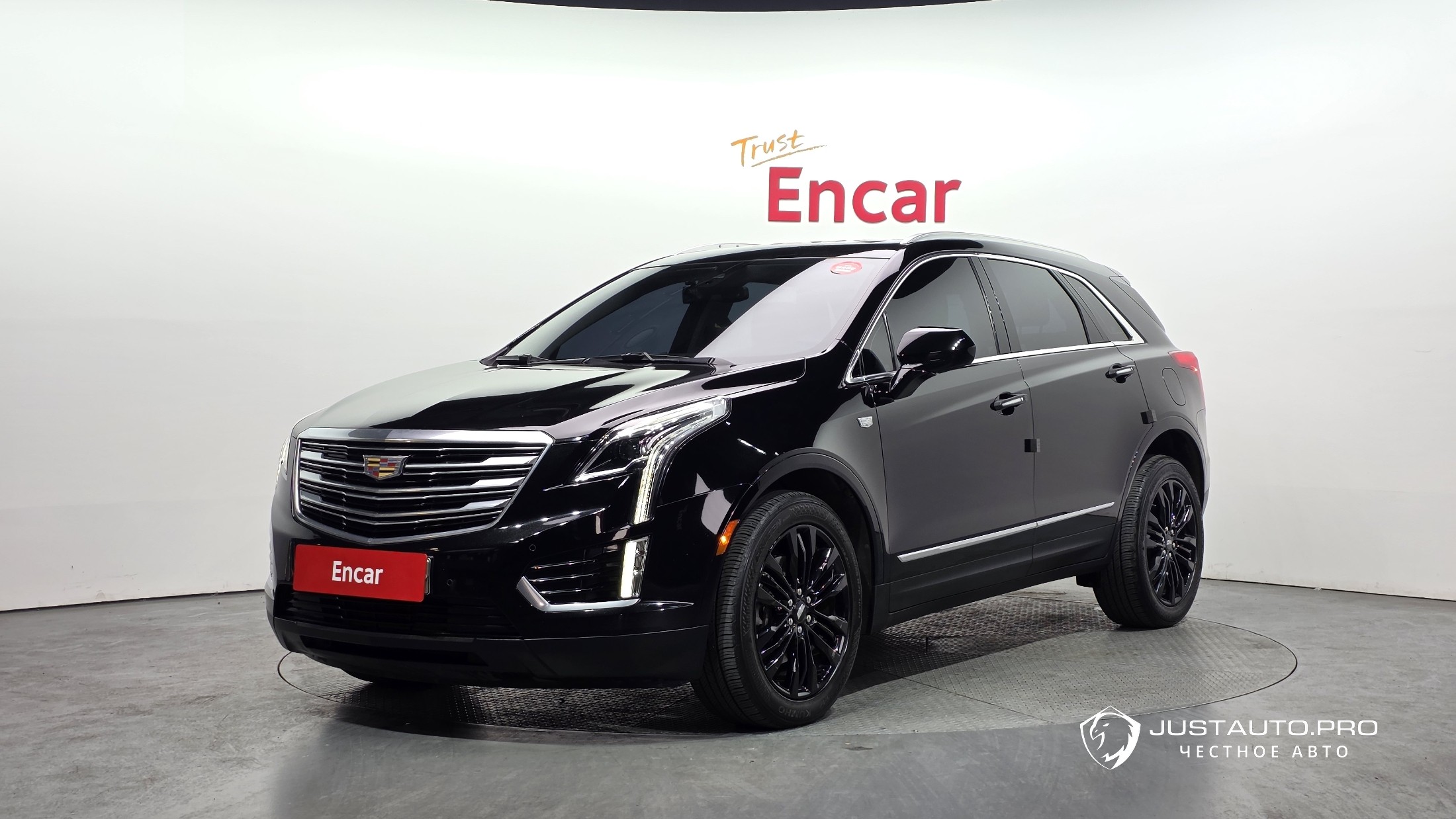 Автомобиль Cadillac XT5