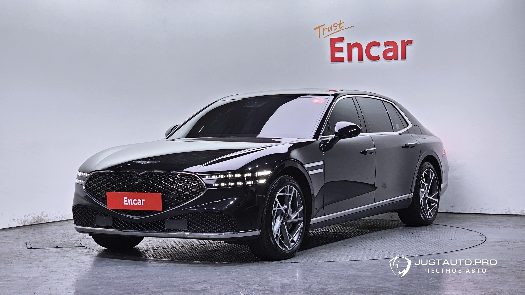 Автомобиль Genesis G90