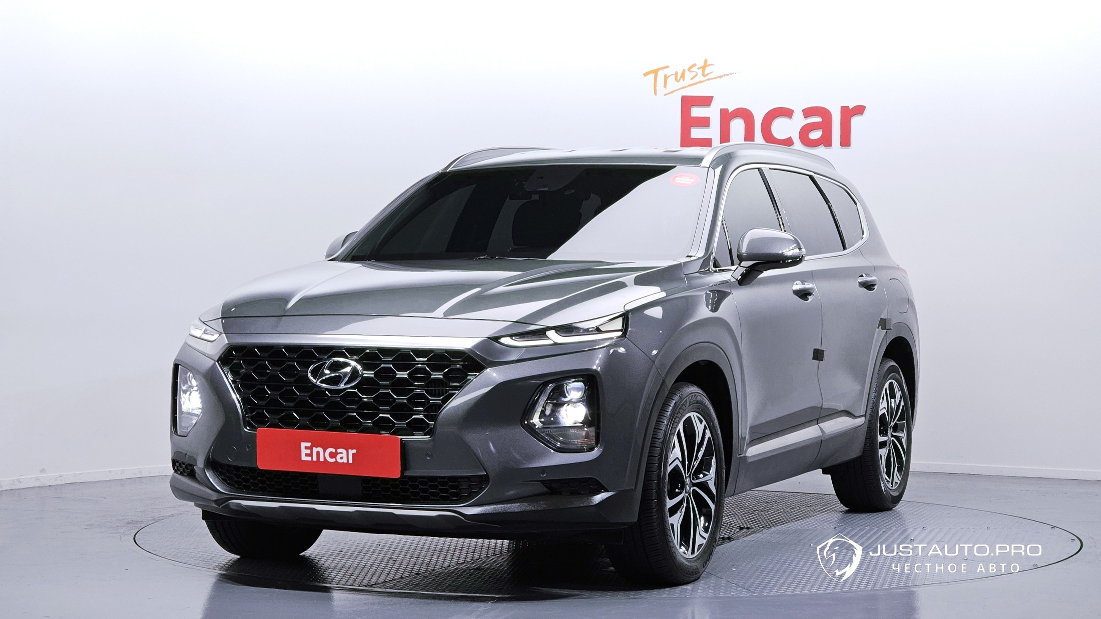 Автомобиль Hyundai Santafe