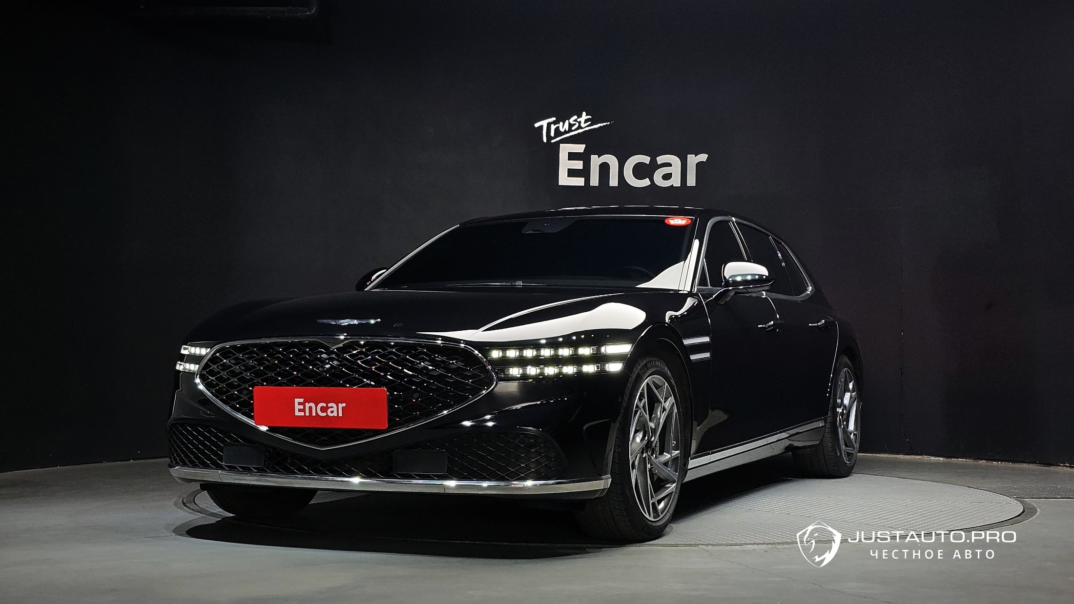 Автомобиль Genesis G90