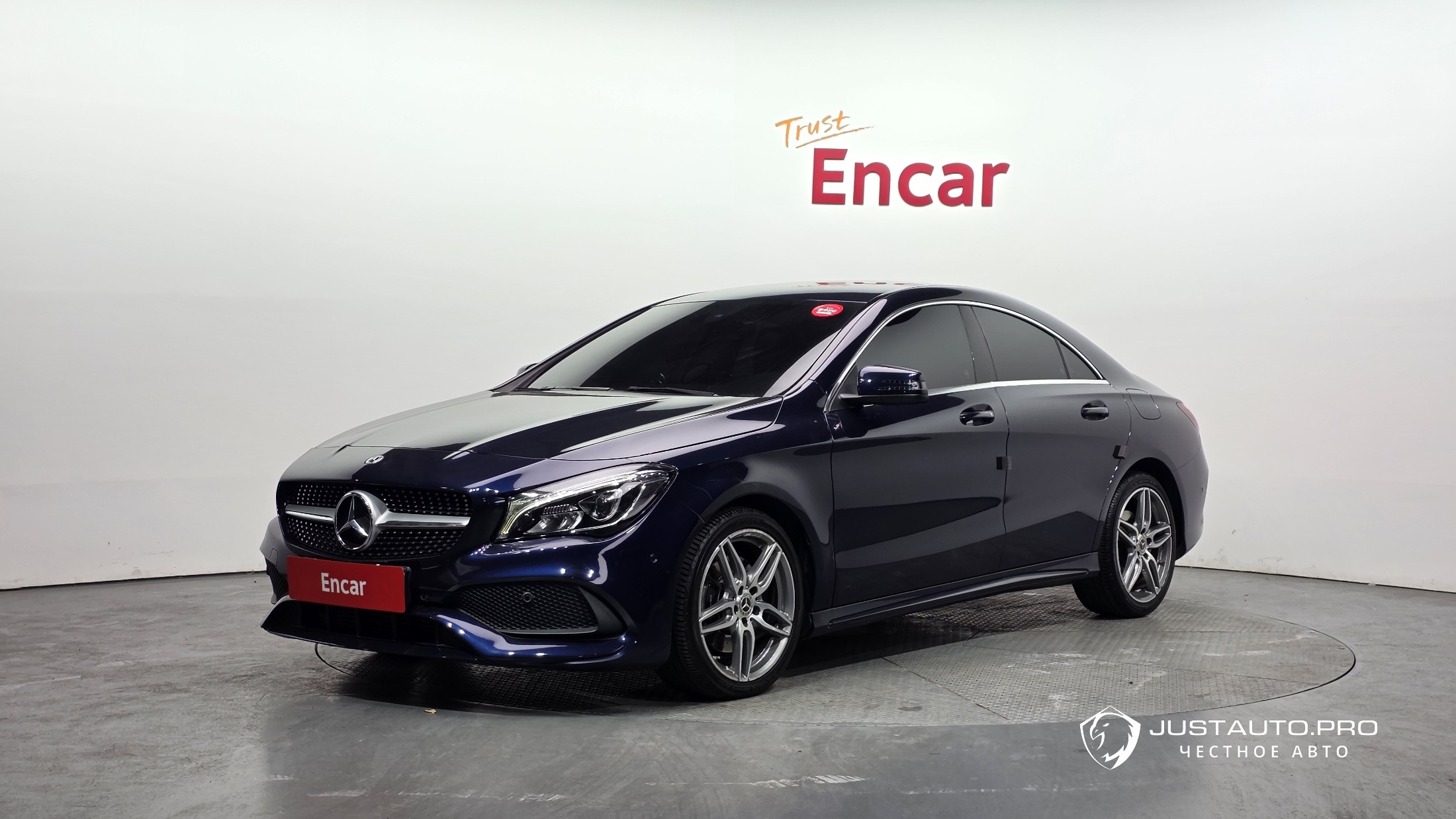 Автомобиль Mercedes-Benz CLA-Class