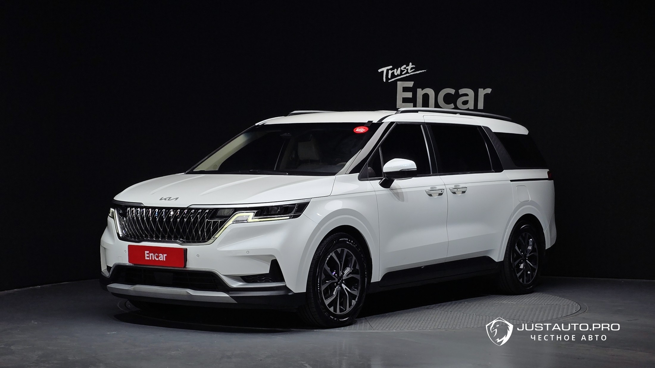 Автомобиль Kia Canival