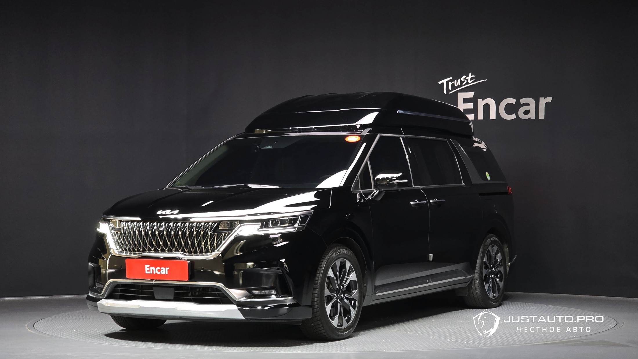 Автомобиль Kia Canival