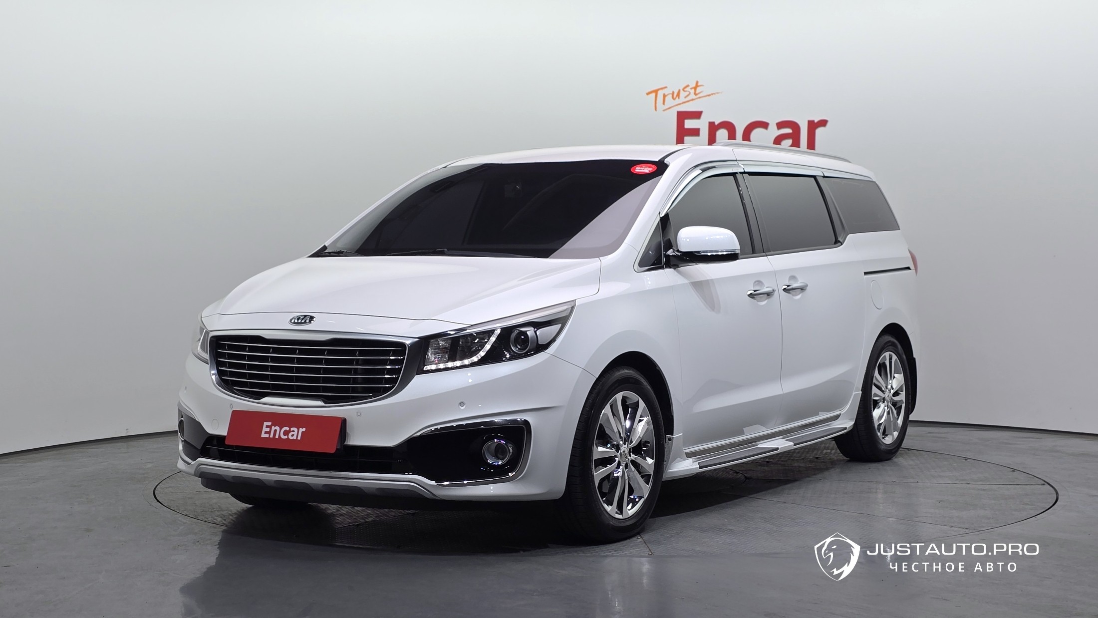 Автомобиль Kia Canival