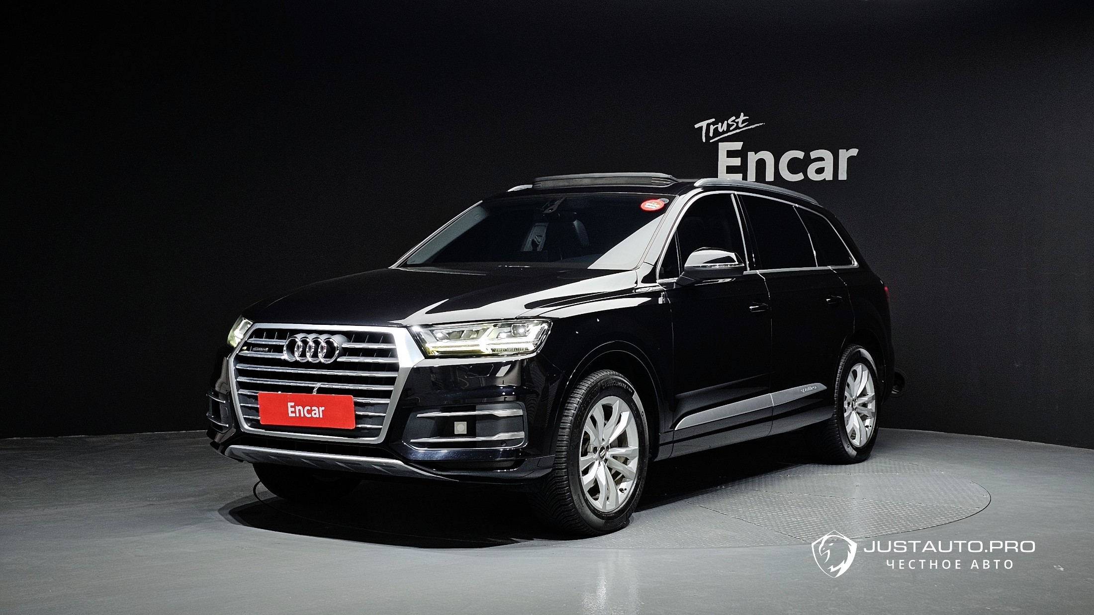Автомобиль Audi Q7