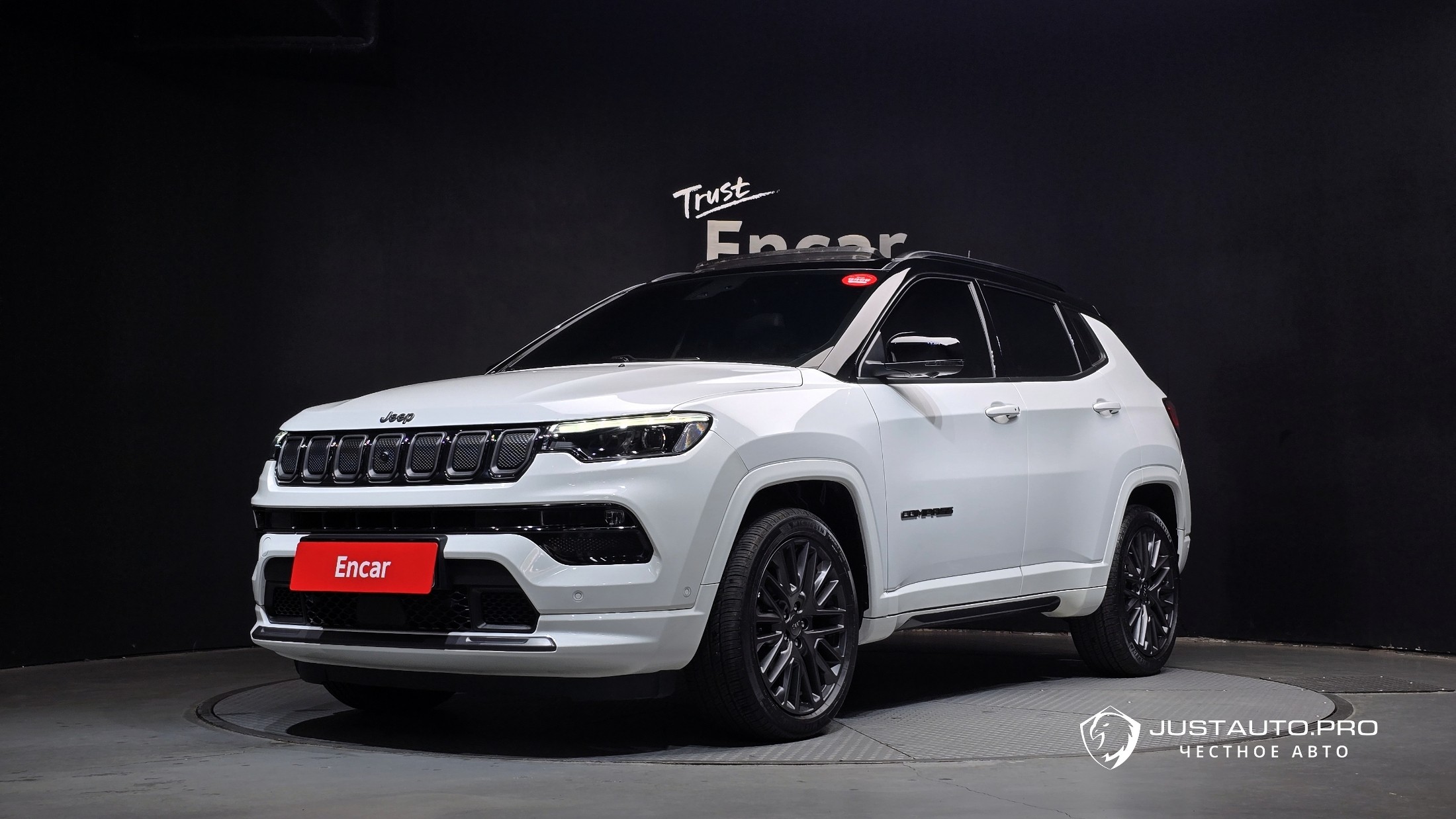 Автомобиль Jeep Compass