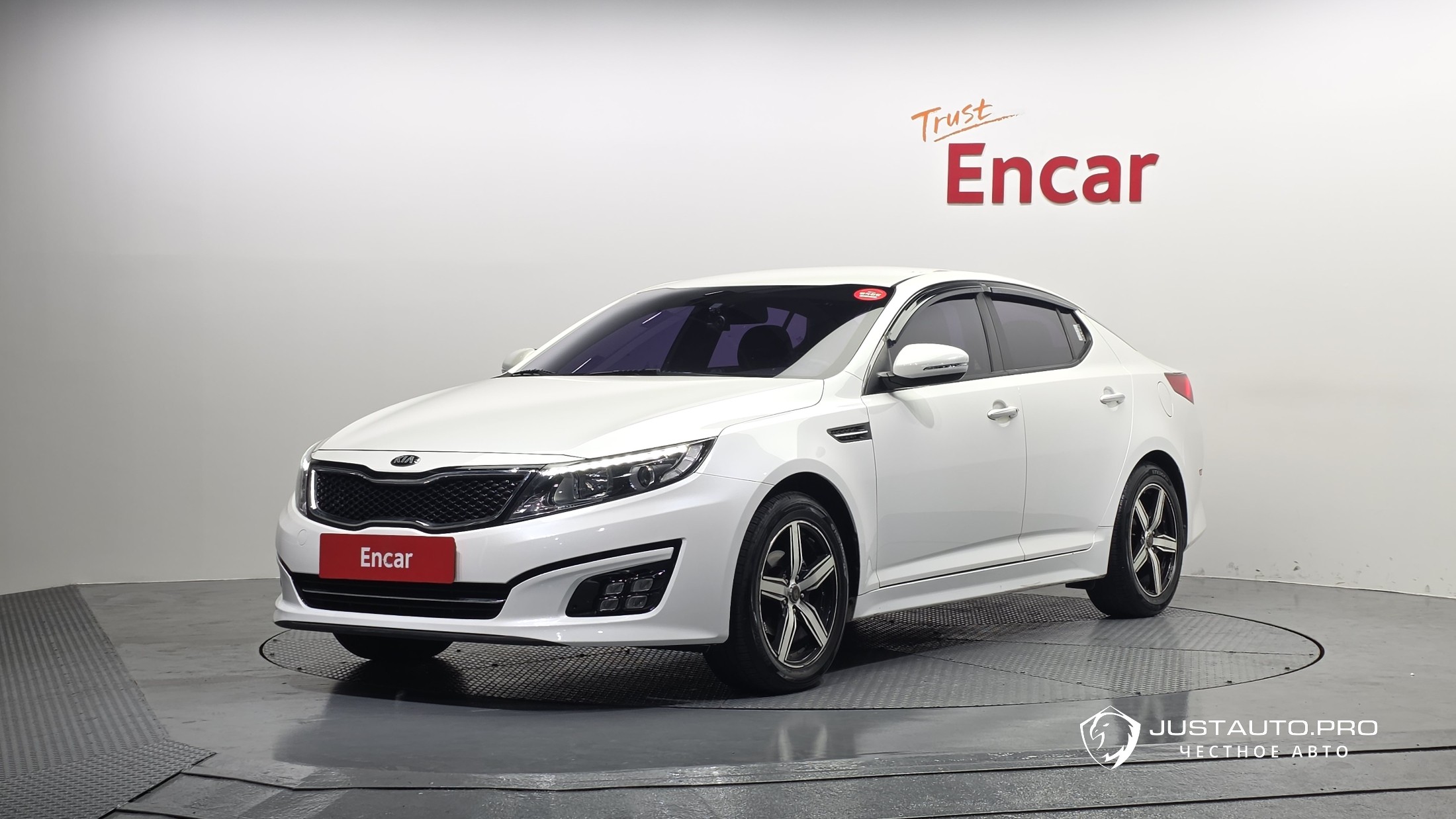 Автомобиль Kia K5