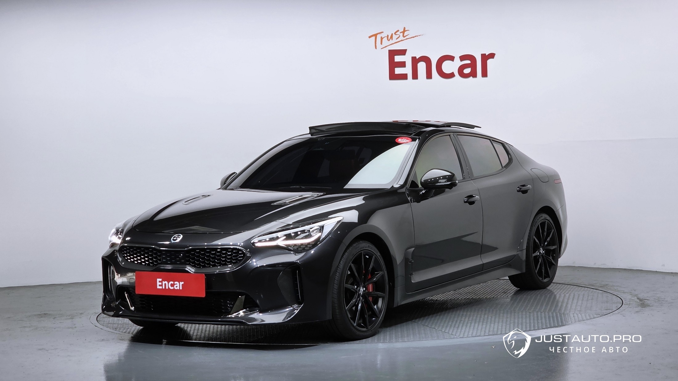 Автомобиль Kia Stinger