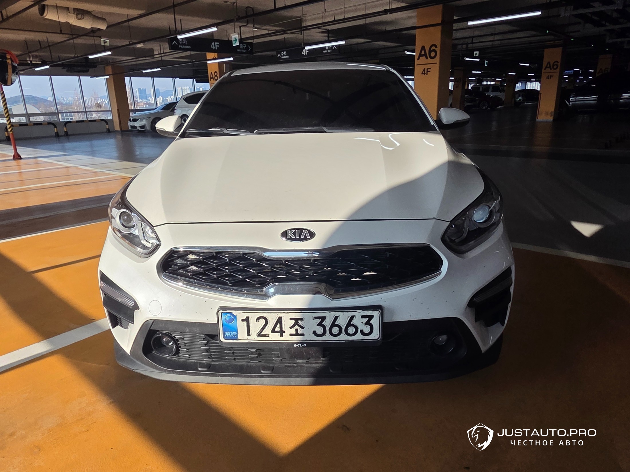 Автомобиль Kia K3