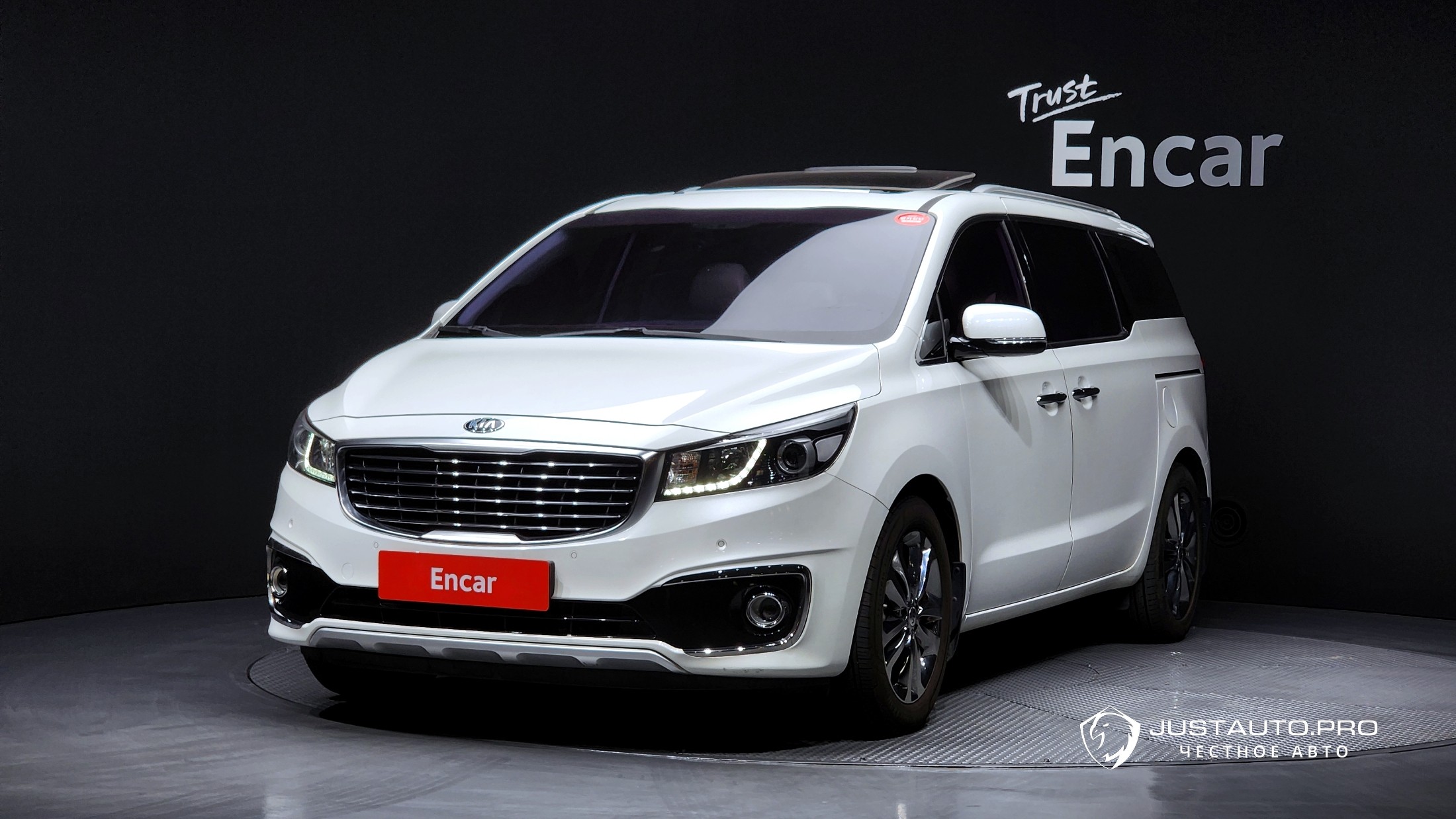 Автомобиль Kia Canival