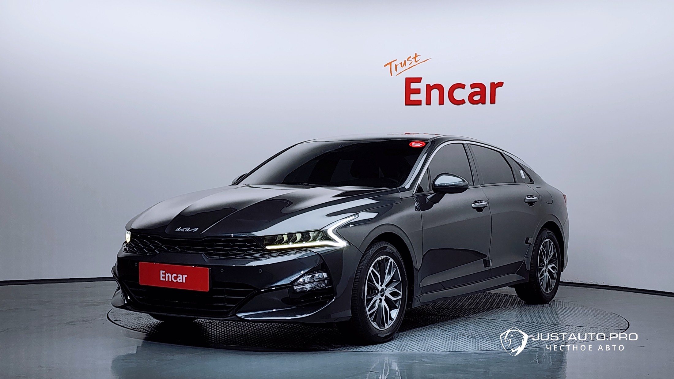 Автомобиль Kia K5