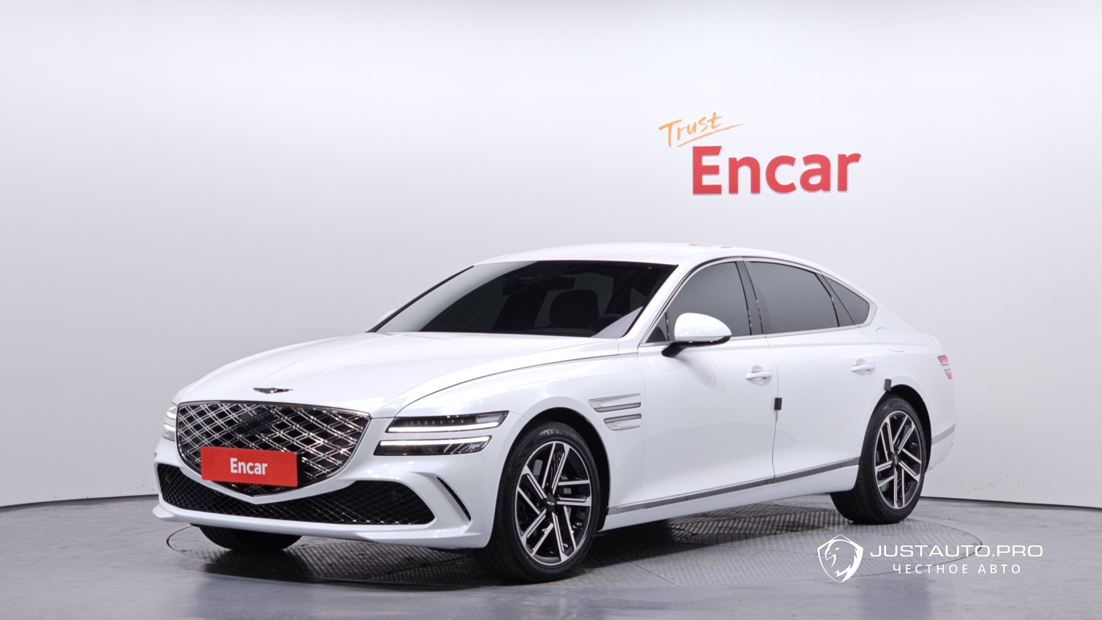 Автомобиль Genesis G80
