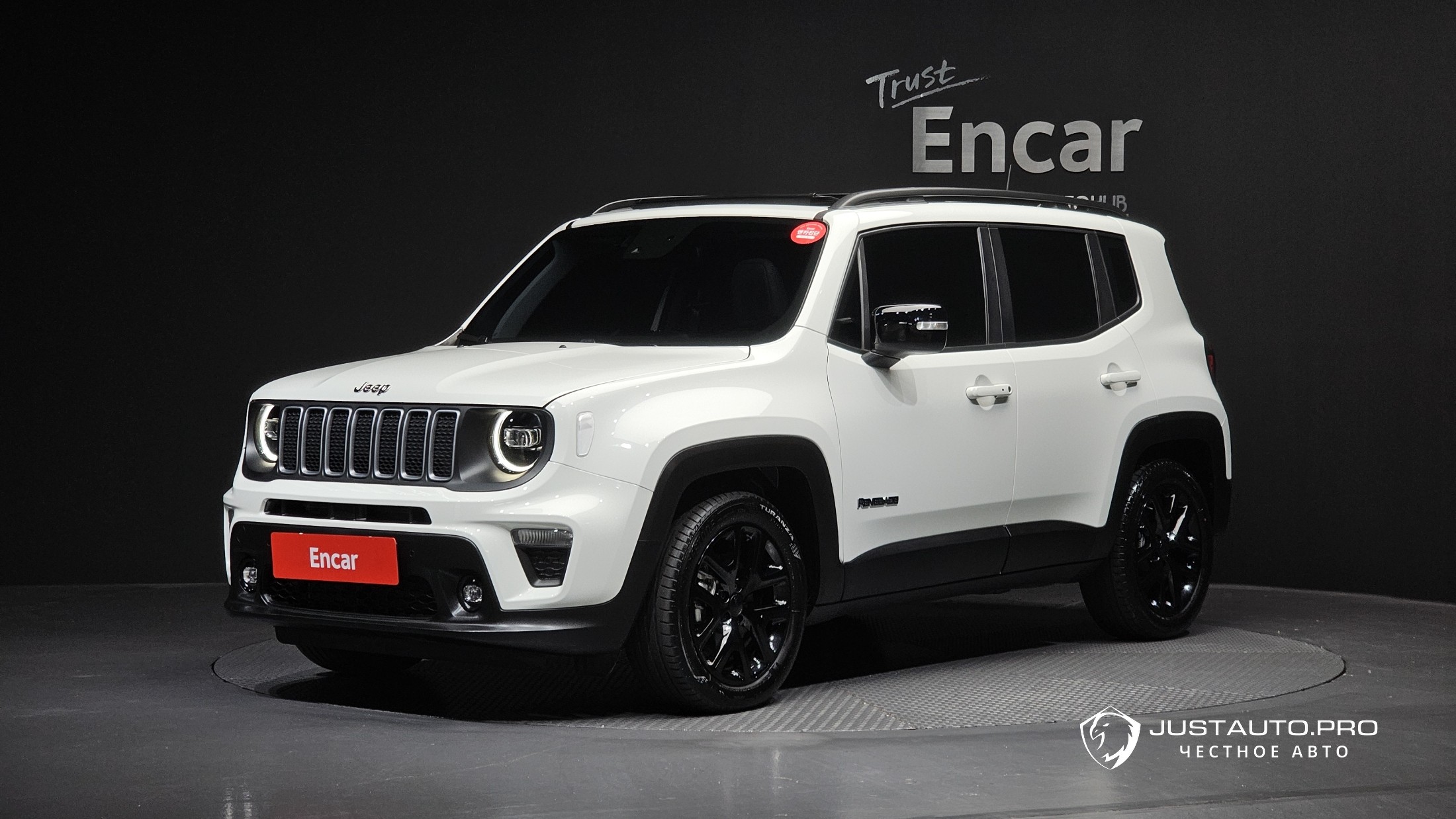 Автомобиль Jeep Renegade