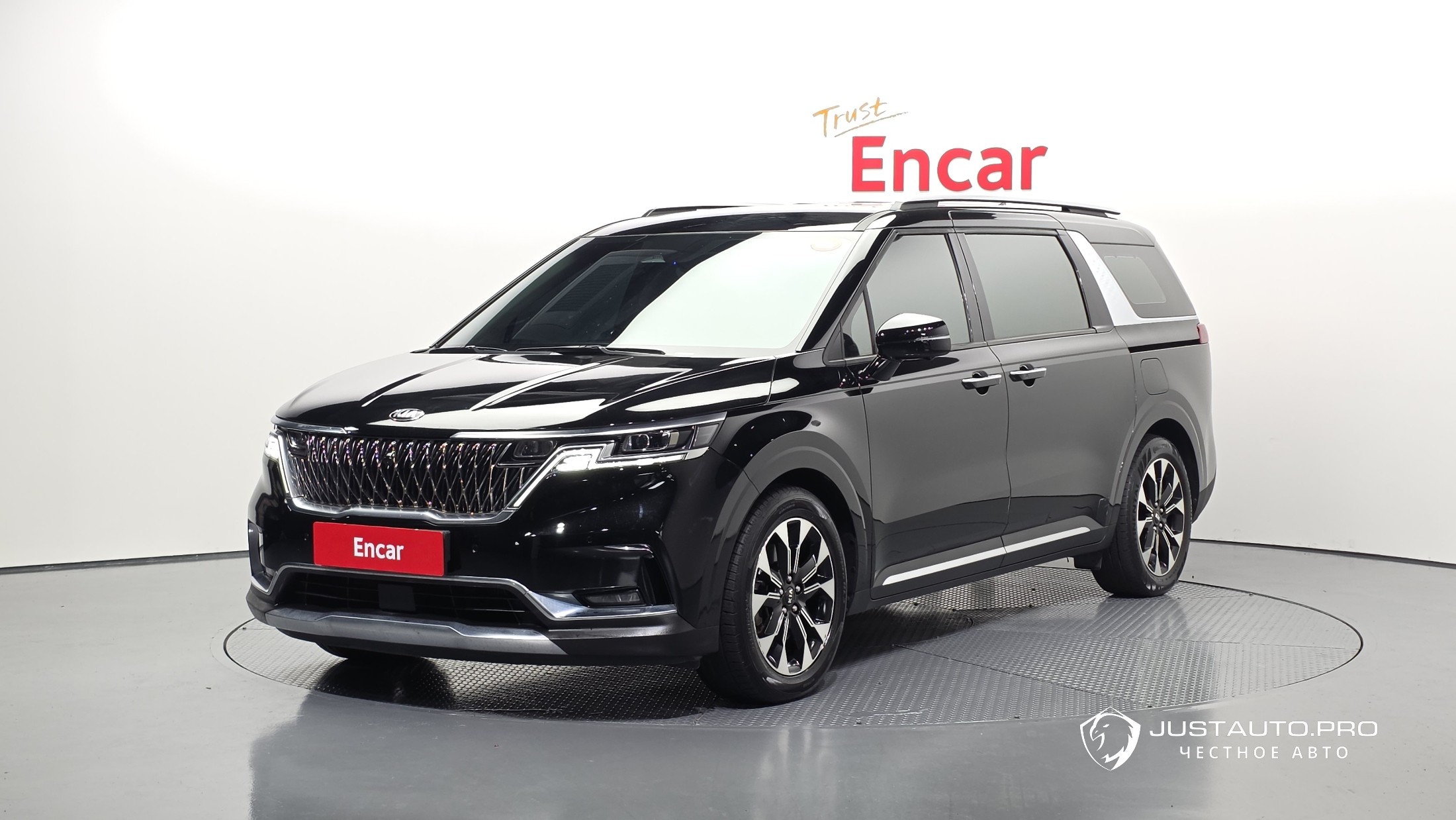 Автомобиль Kia Canival
