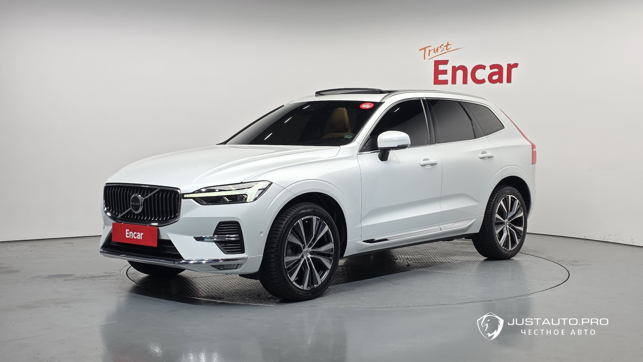 Автомобиль Volvo XC60